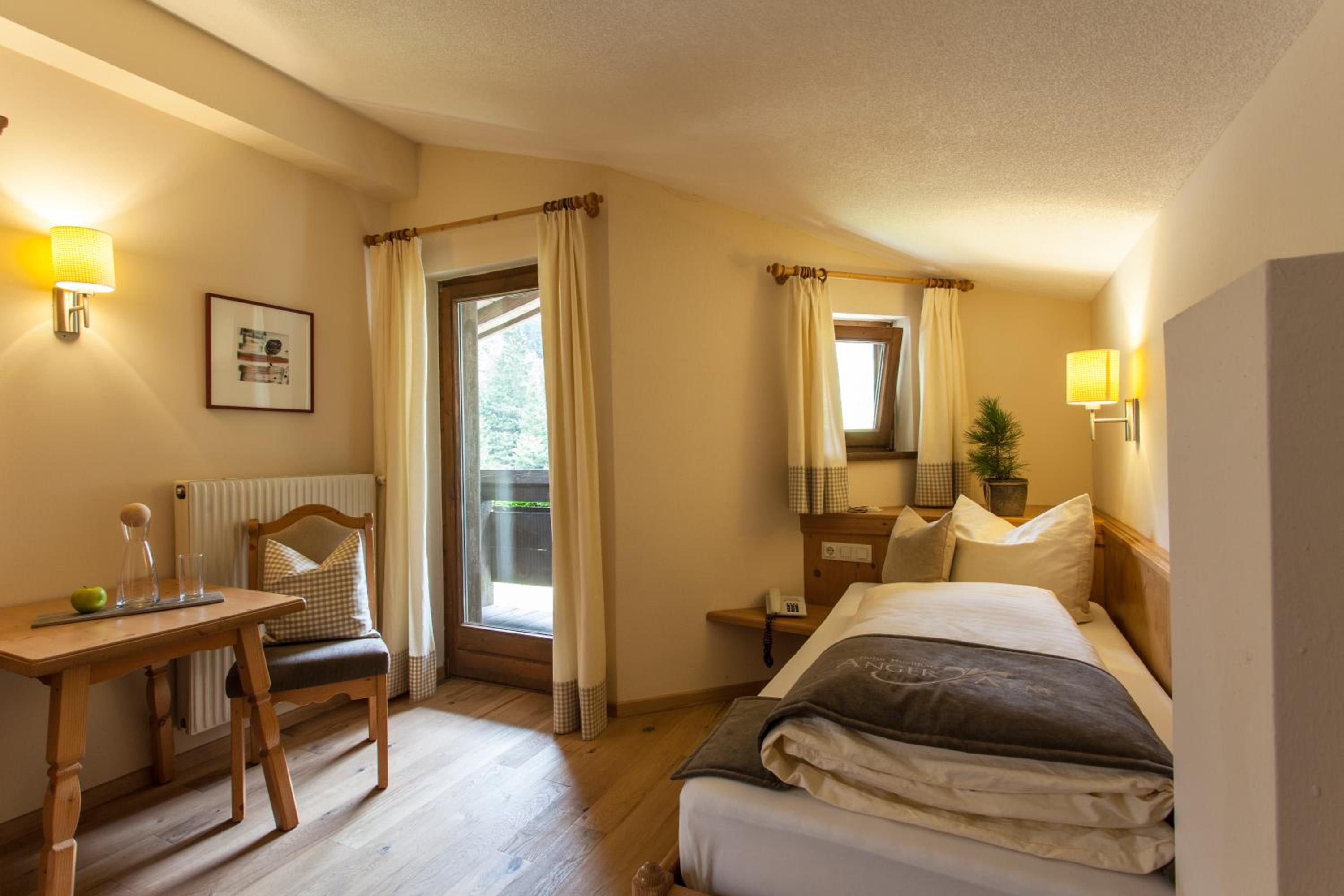 Single Room photo 1