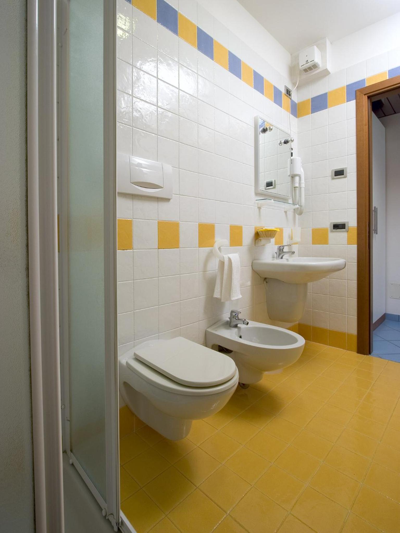 One-Bedroom Apartment - Photo 16