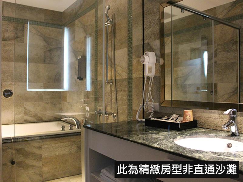 Standard Twin Room with Mountain View photo 2