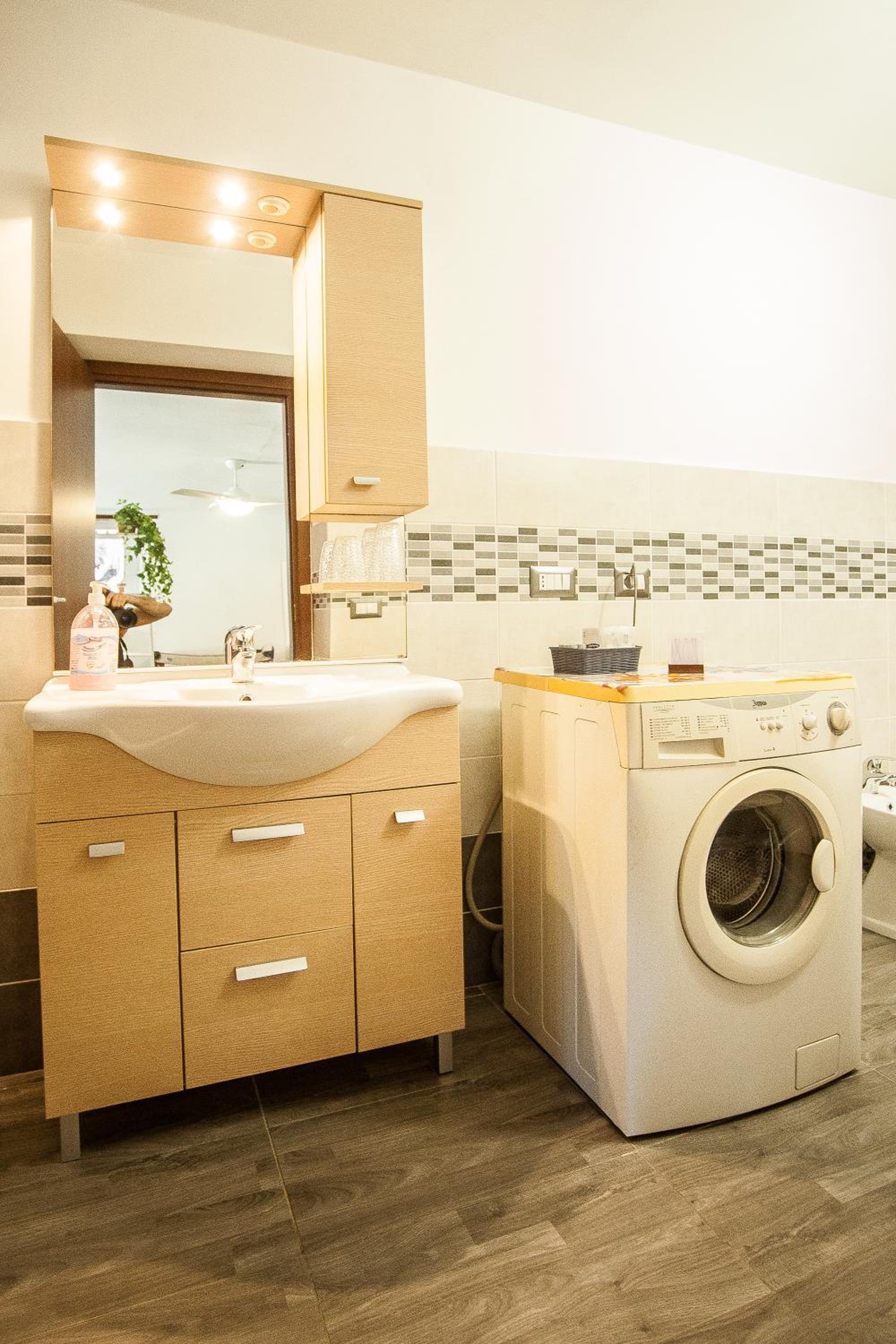 Studio Apartment - Photo 14