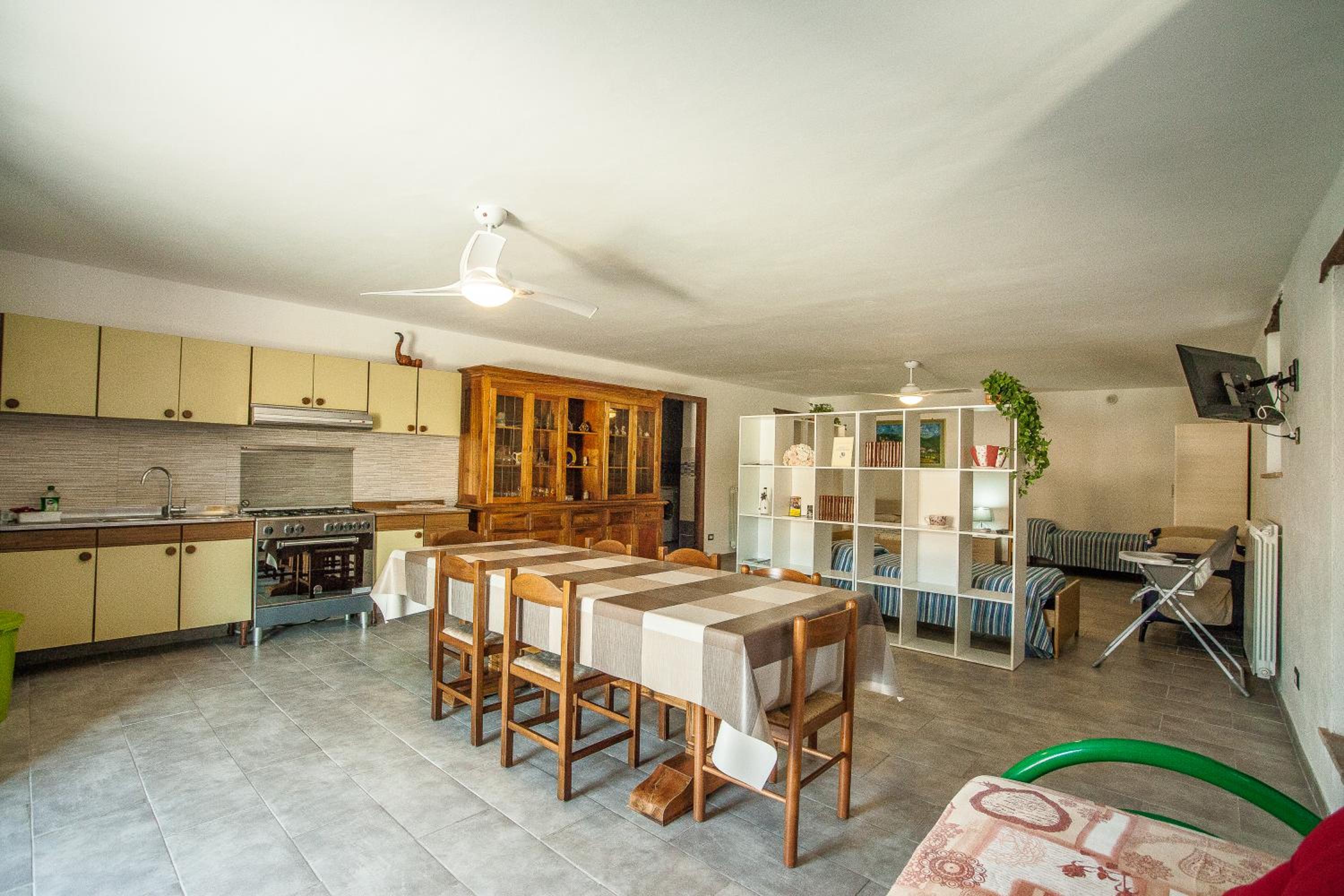 Studio Apartment - Photo 11