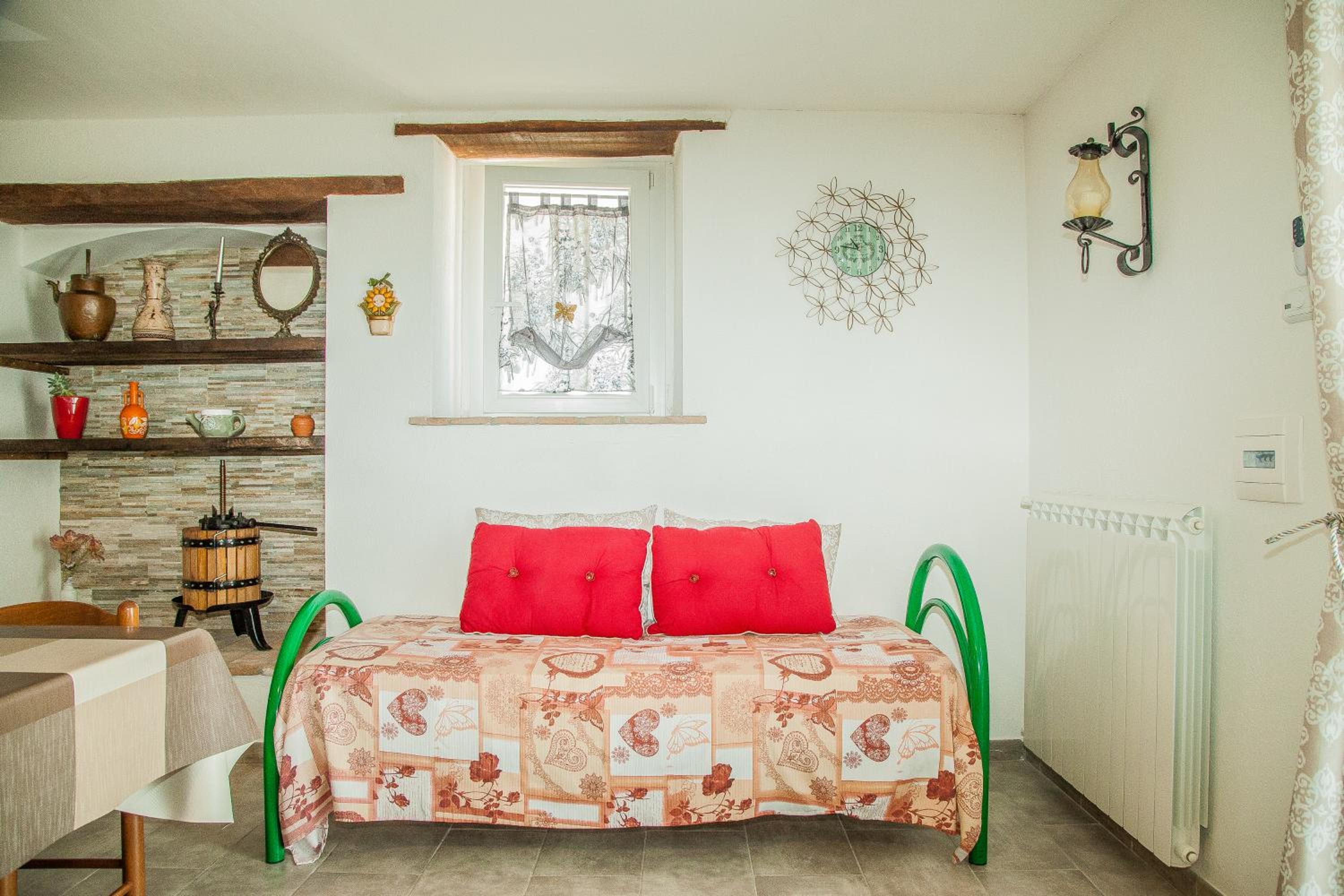 Studio Apartment - Photo 10