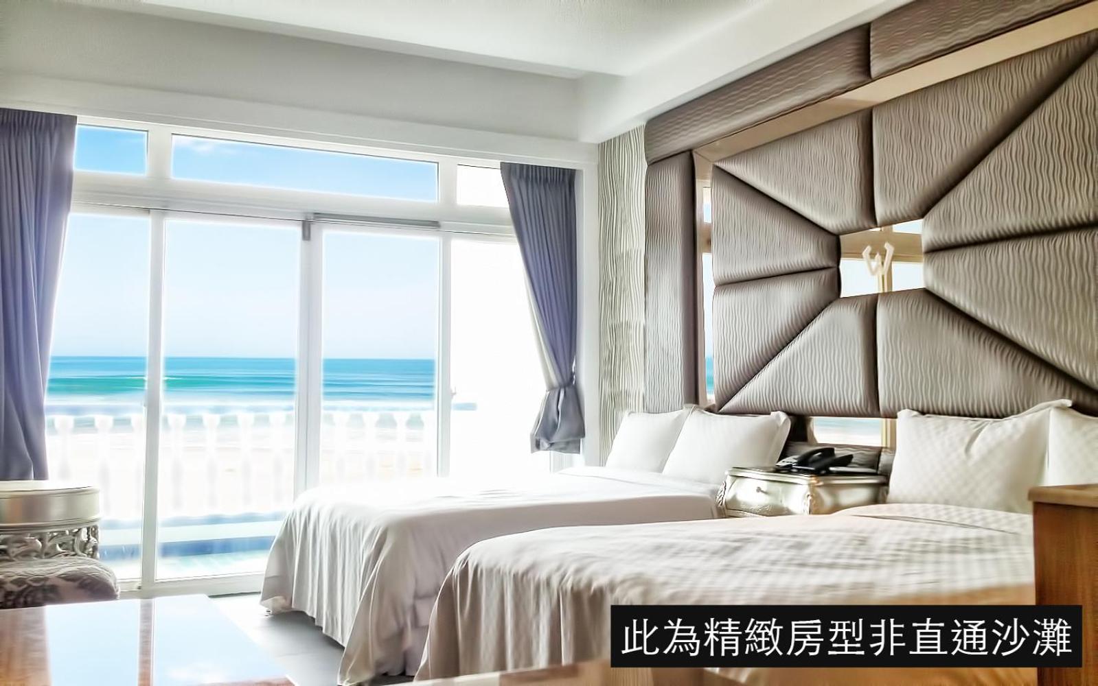 Family Room with Sea View photo 2