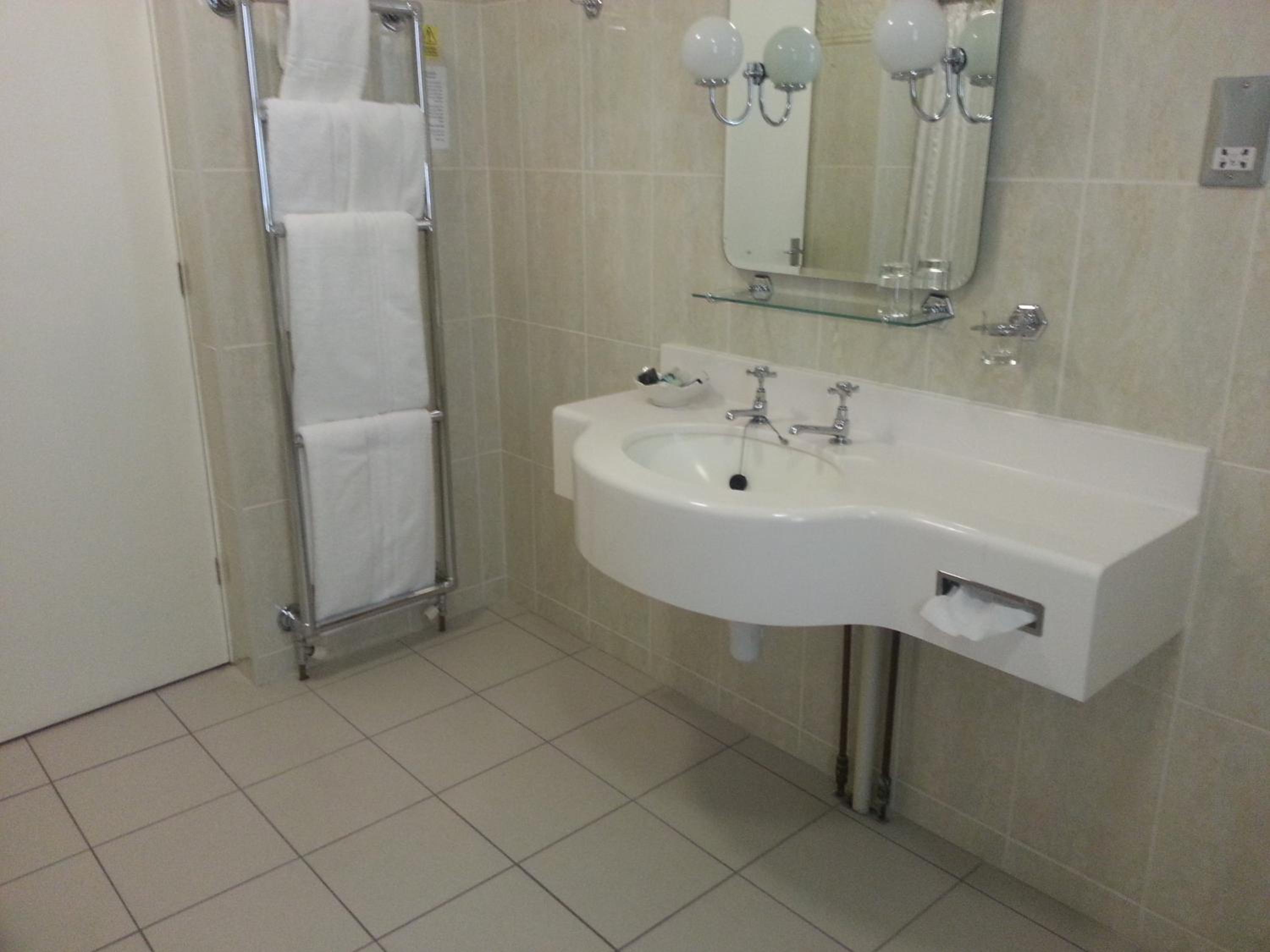Double Atrium Room - Photo 4