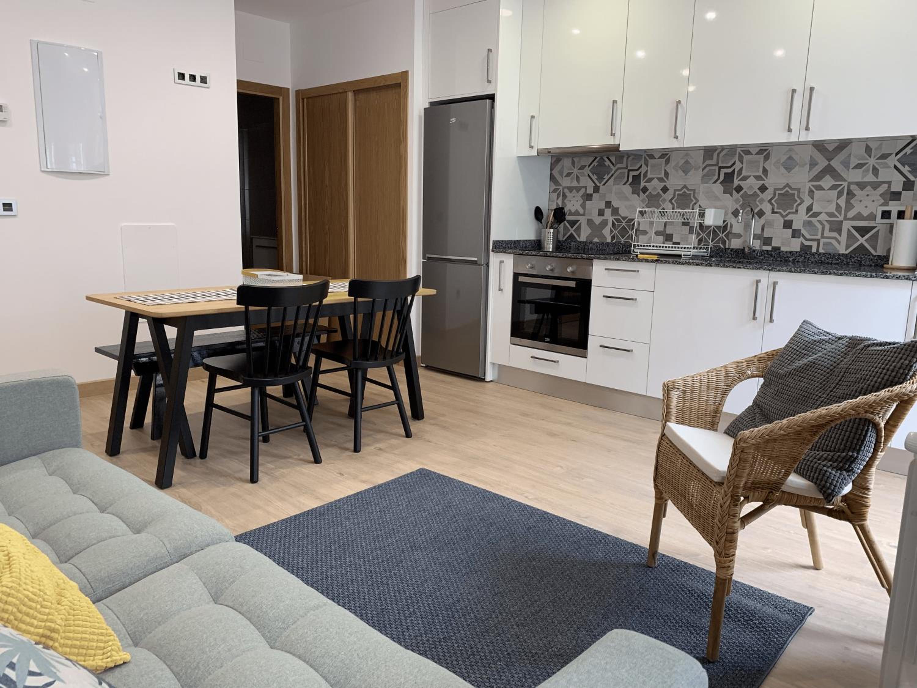 Two-Bedroom Apartment - Photo 2