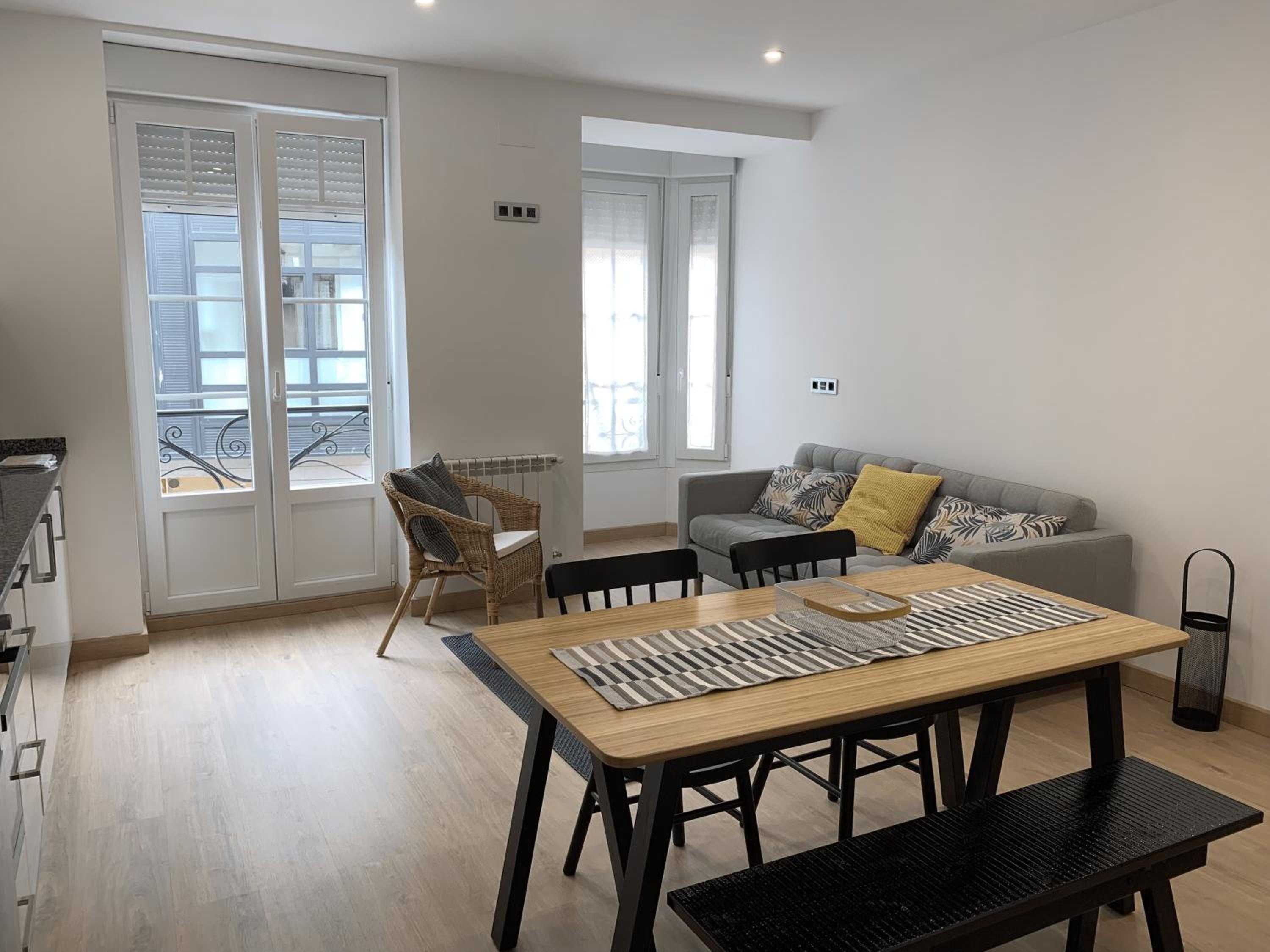 Two-Bedroom Apartment - Photo 3