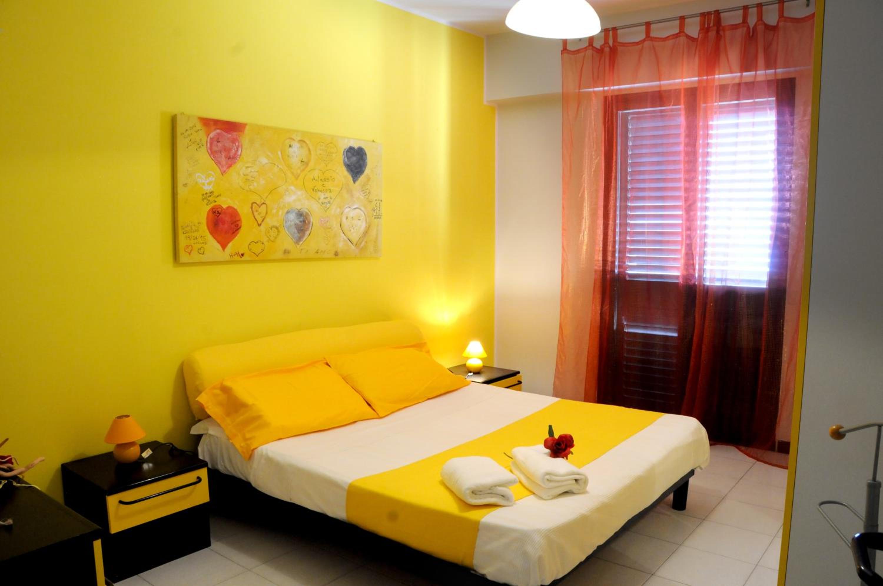 One-Bedroom Apartment with Sea View photo 2