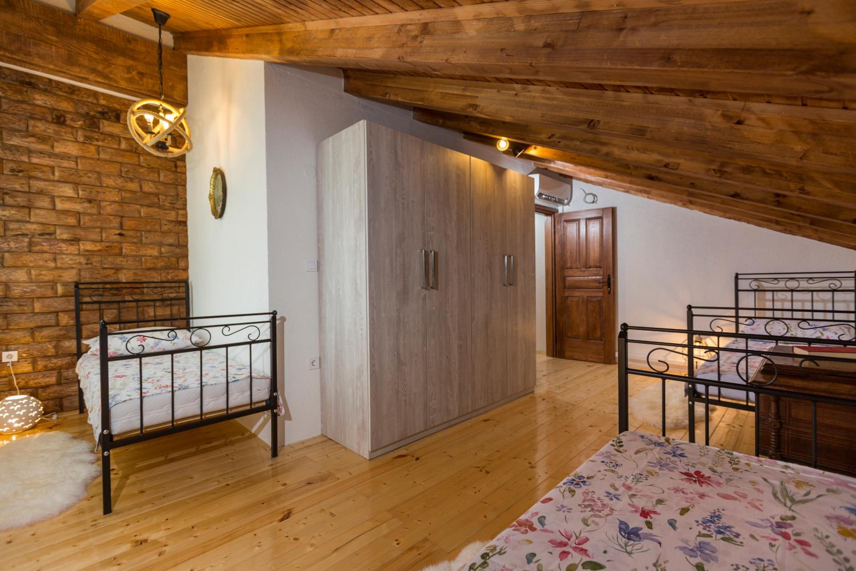 Villa photo 3