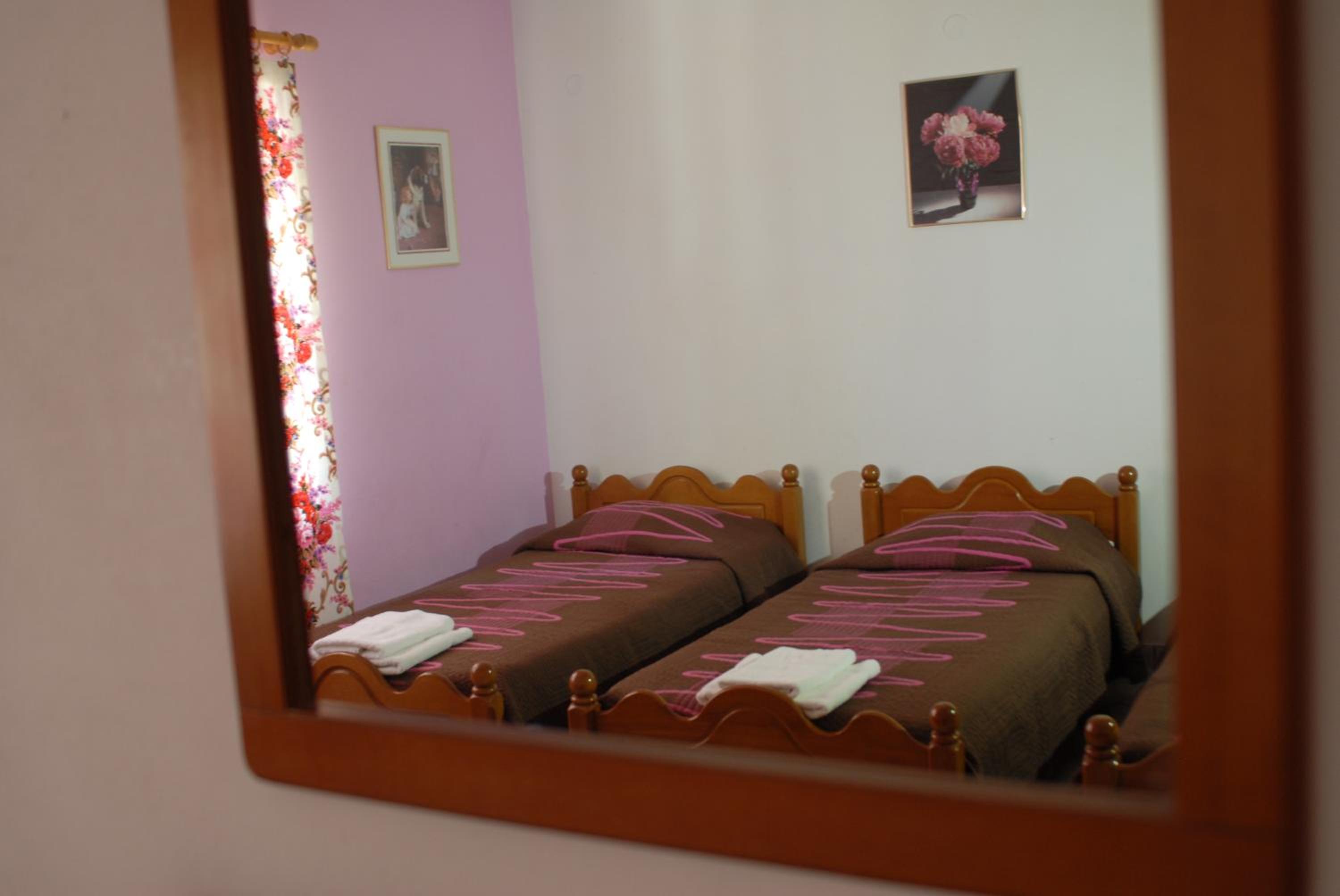 Two-Bedroom Apartment with Garden View photo 2