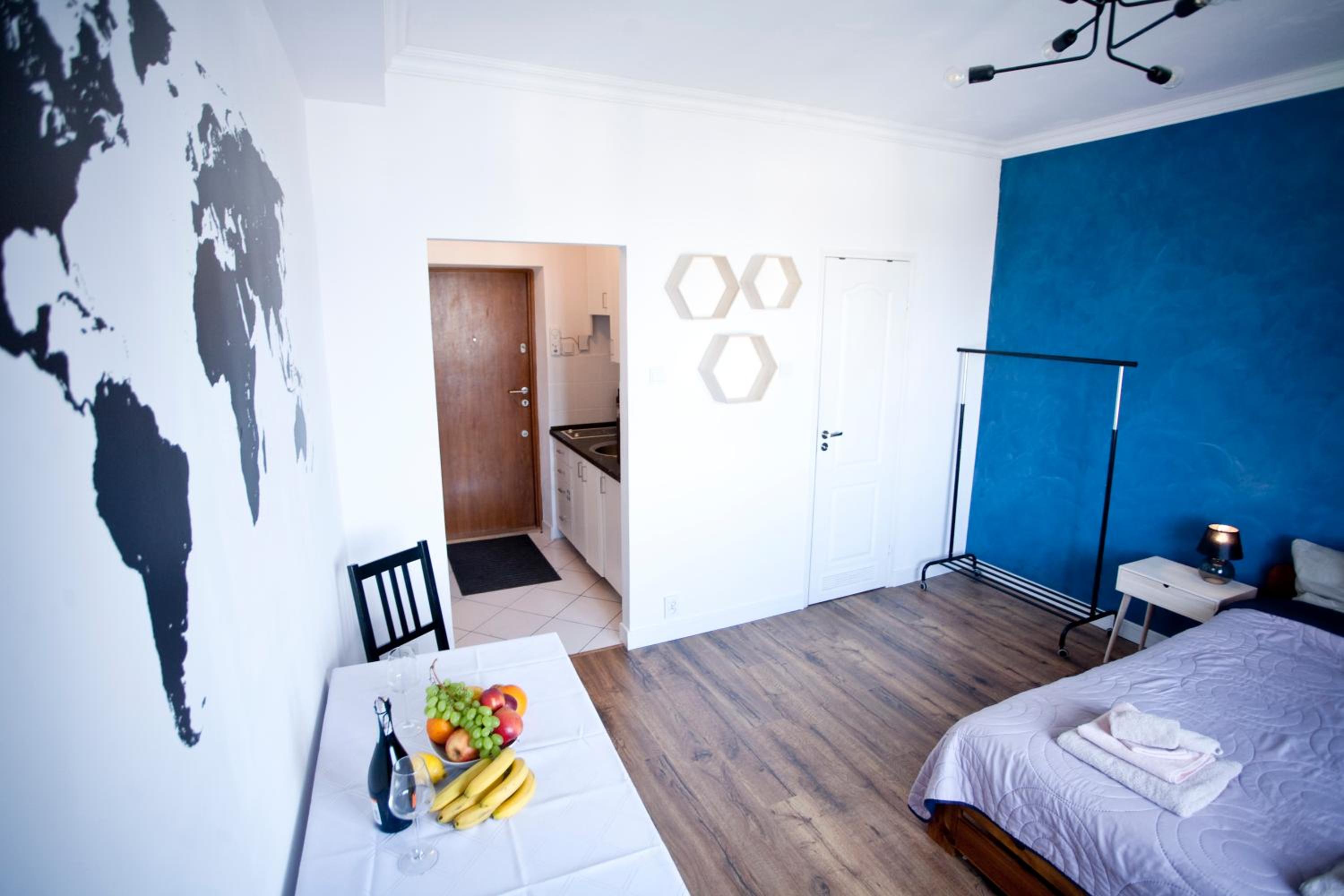 Studio Apartment - Photo 21
