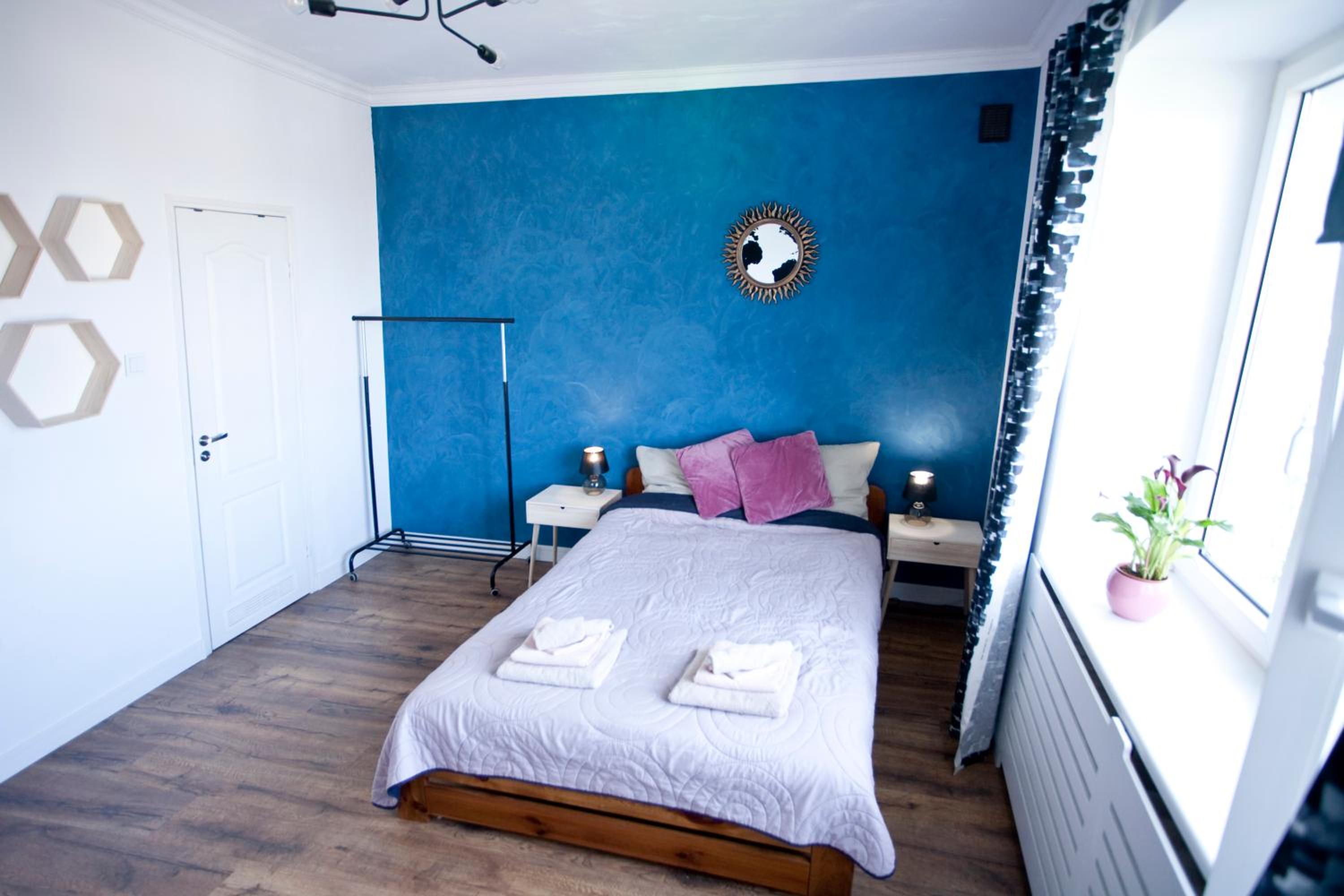 Studio Apartment - Photo 23