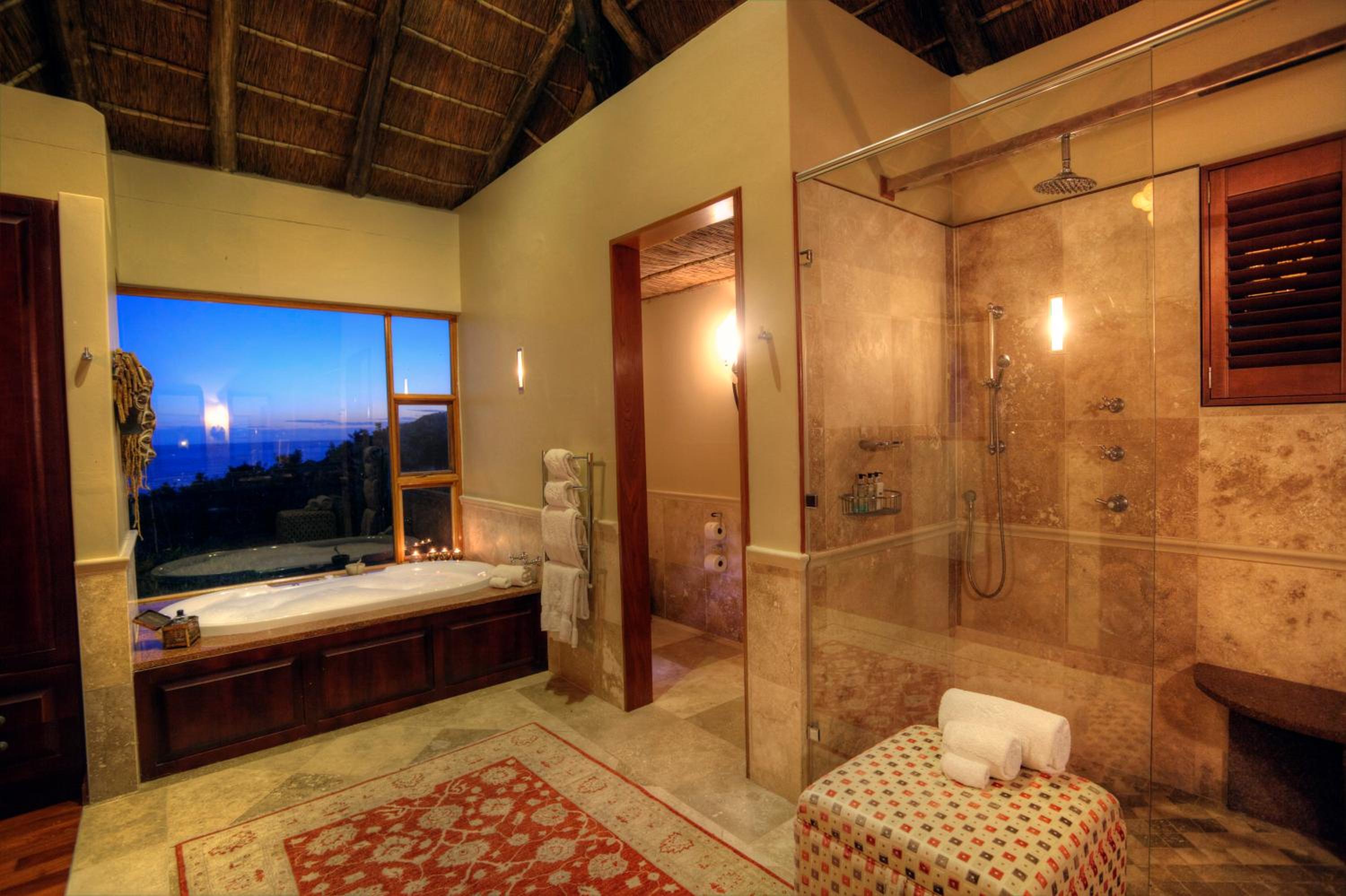 Three-Bedroom House - Photo 6