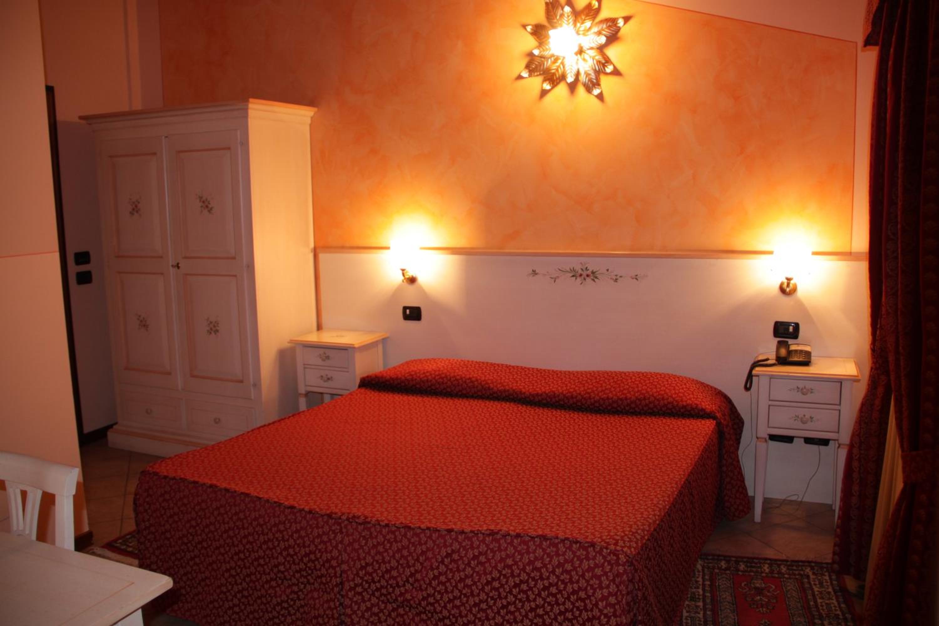 Double or Twin Room photo 1