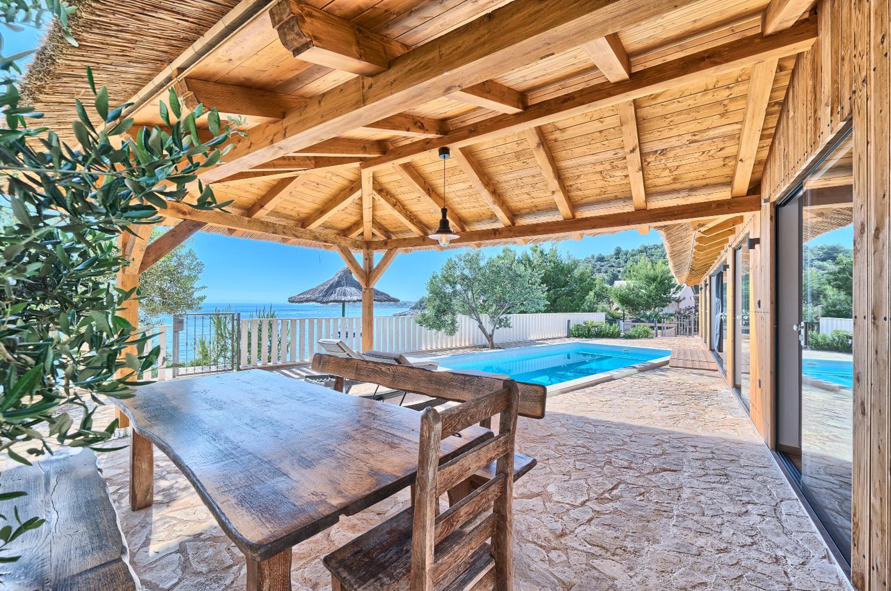 Villa - Beach Front photo 2