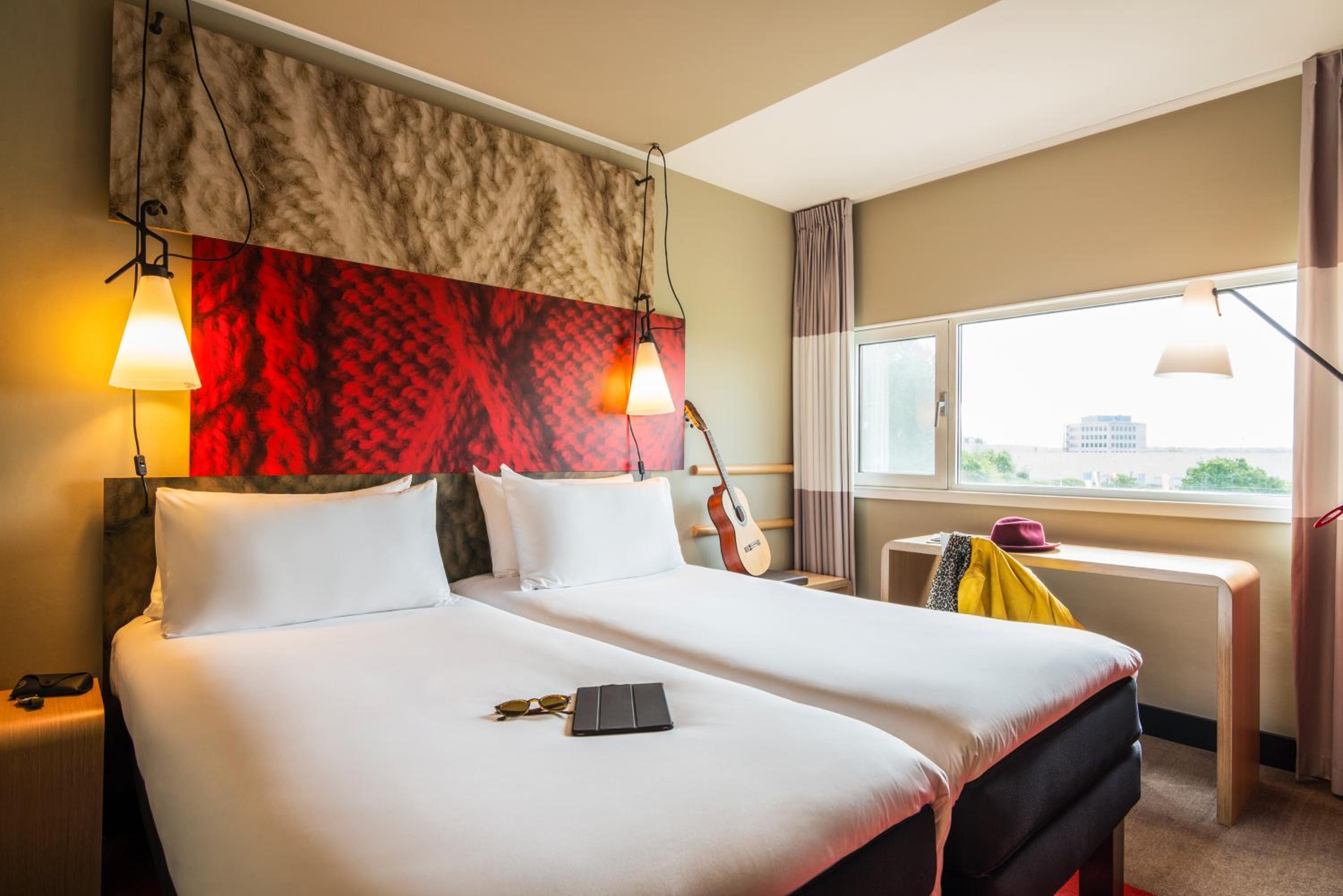 Superior Room with Two Twin Beds - Photo 1
