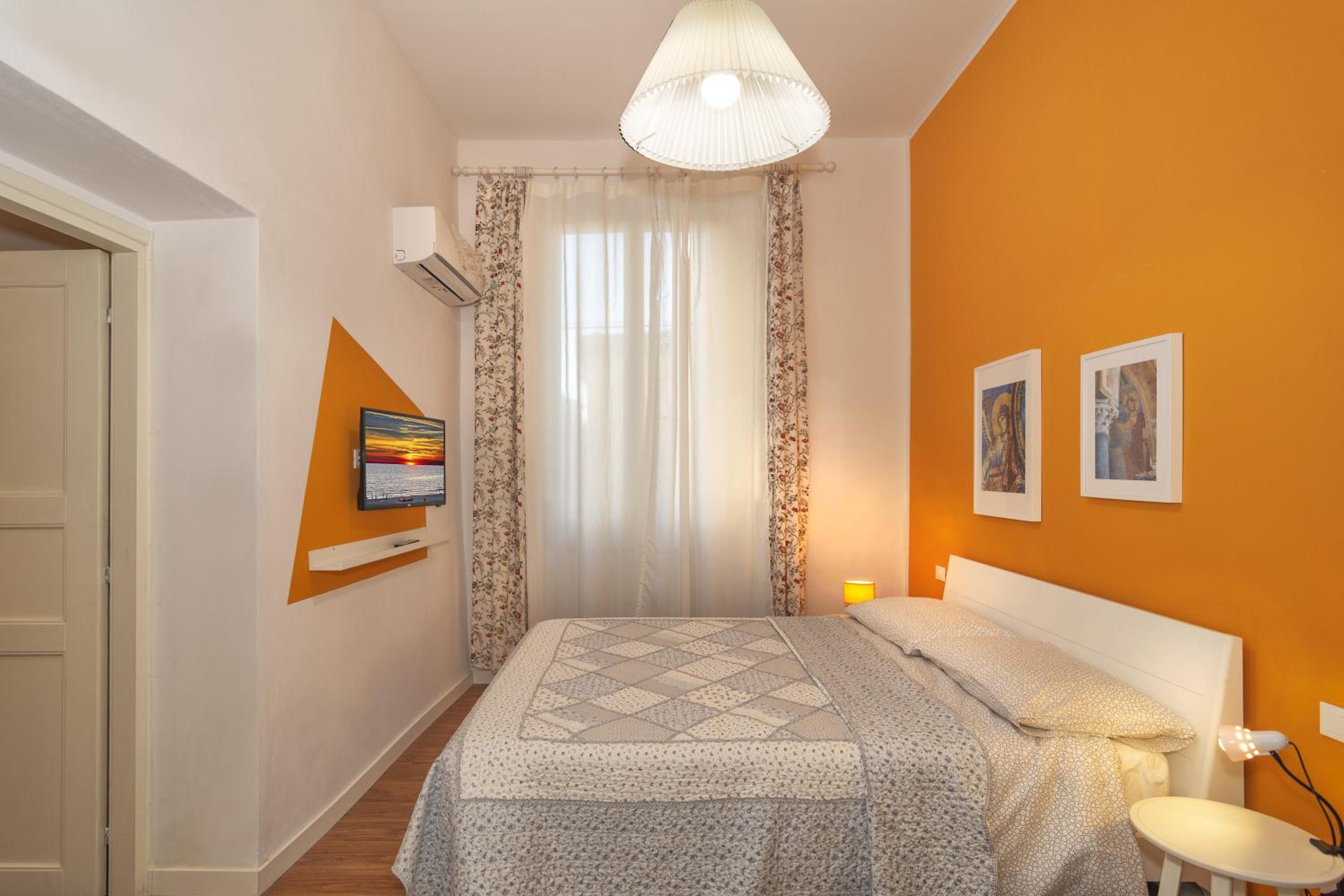 Quadruple Room with Private Bathroom