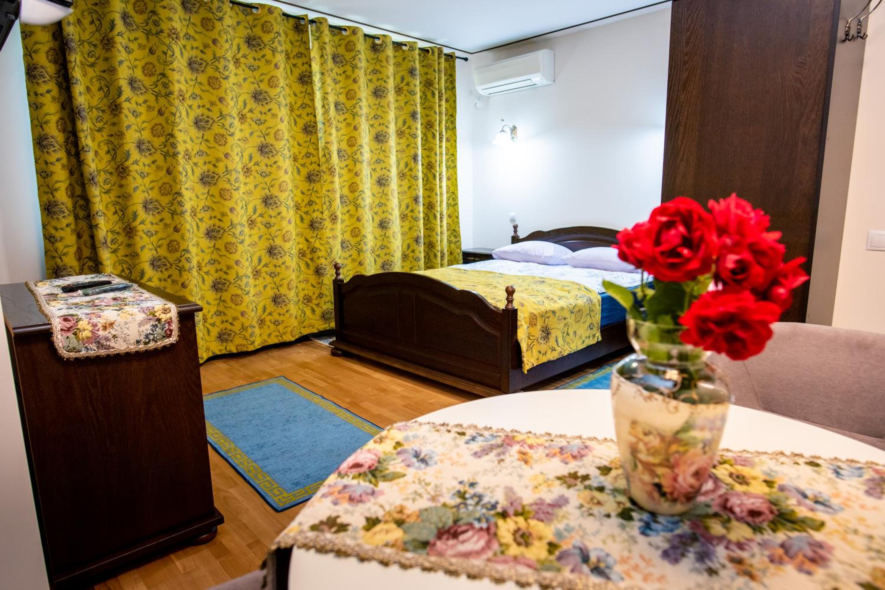 Deluxe Double Room - Photo 22