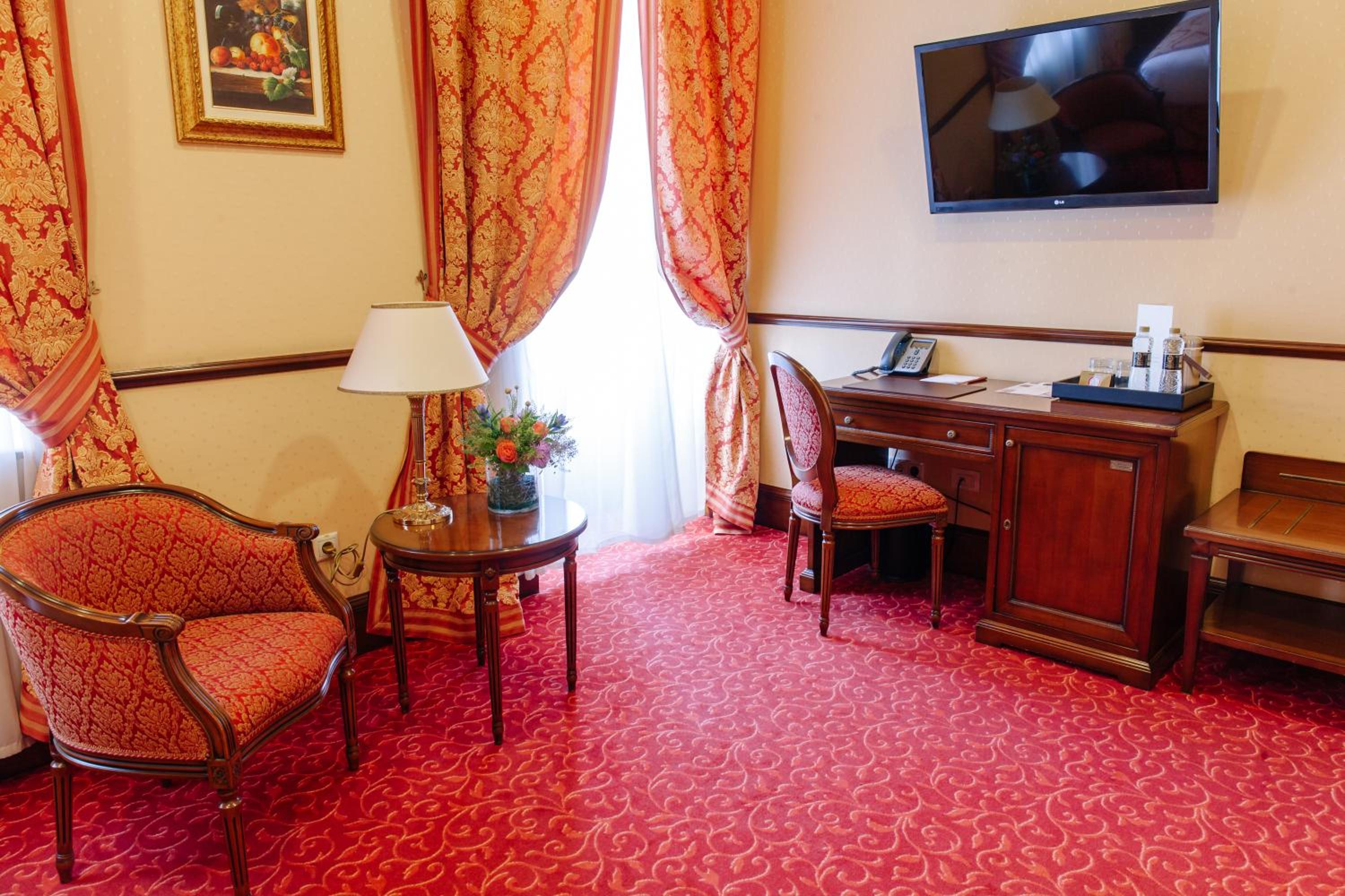 Superior Double or Twin Room photo 2