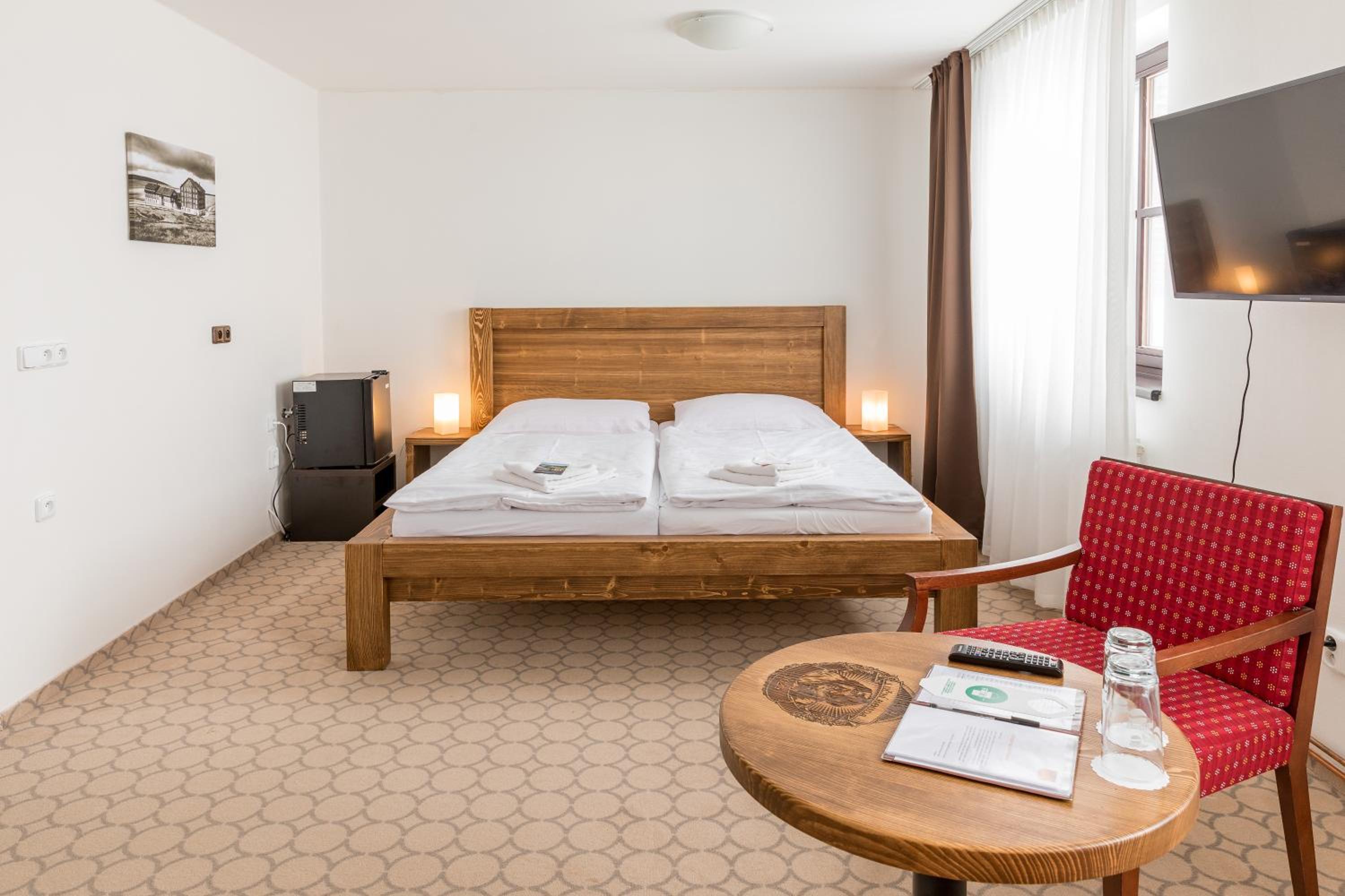 Standard Double or Twin Room photo 3