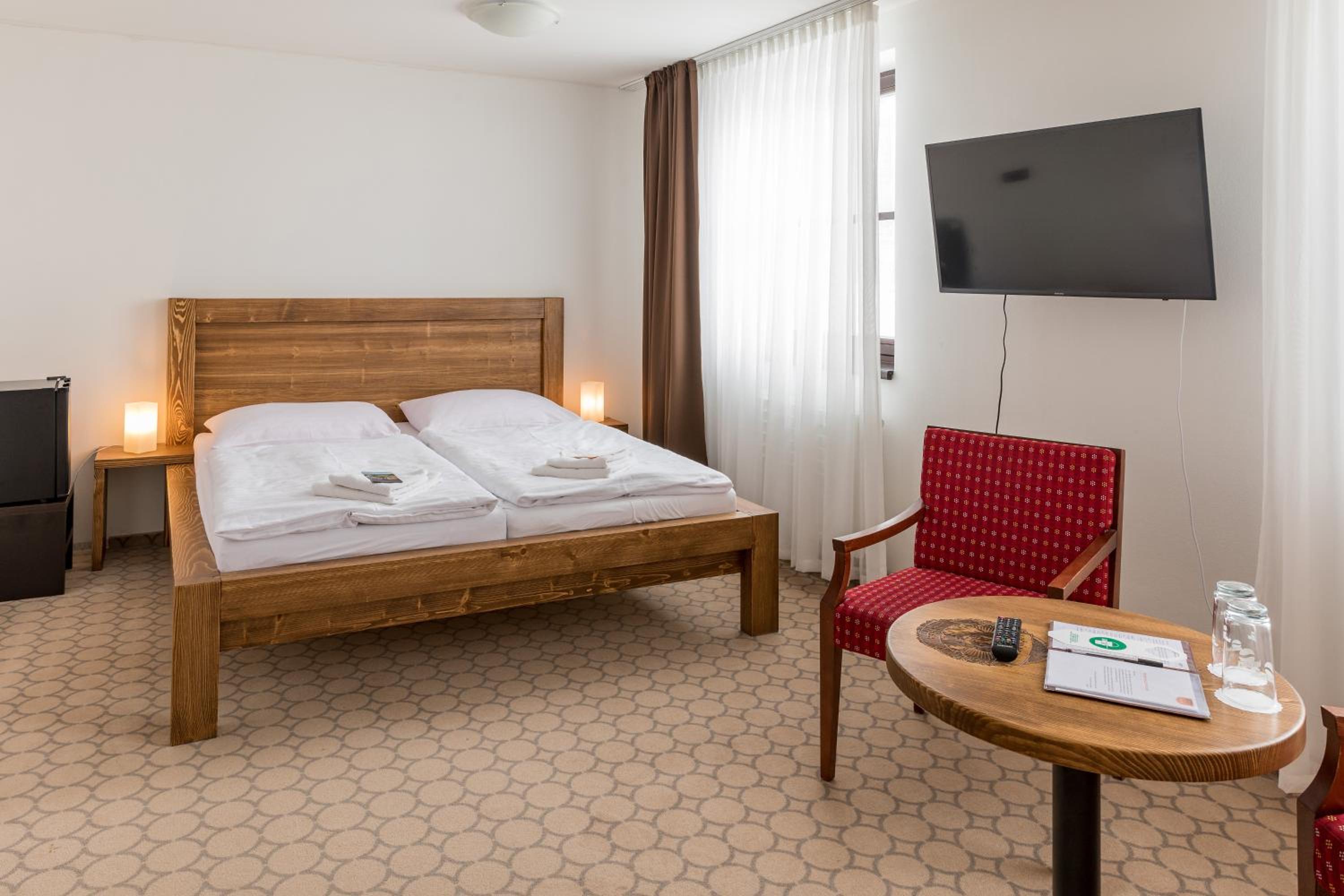 Standard Double or Twin Room photo 2