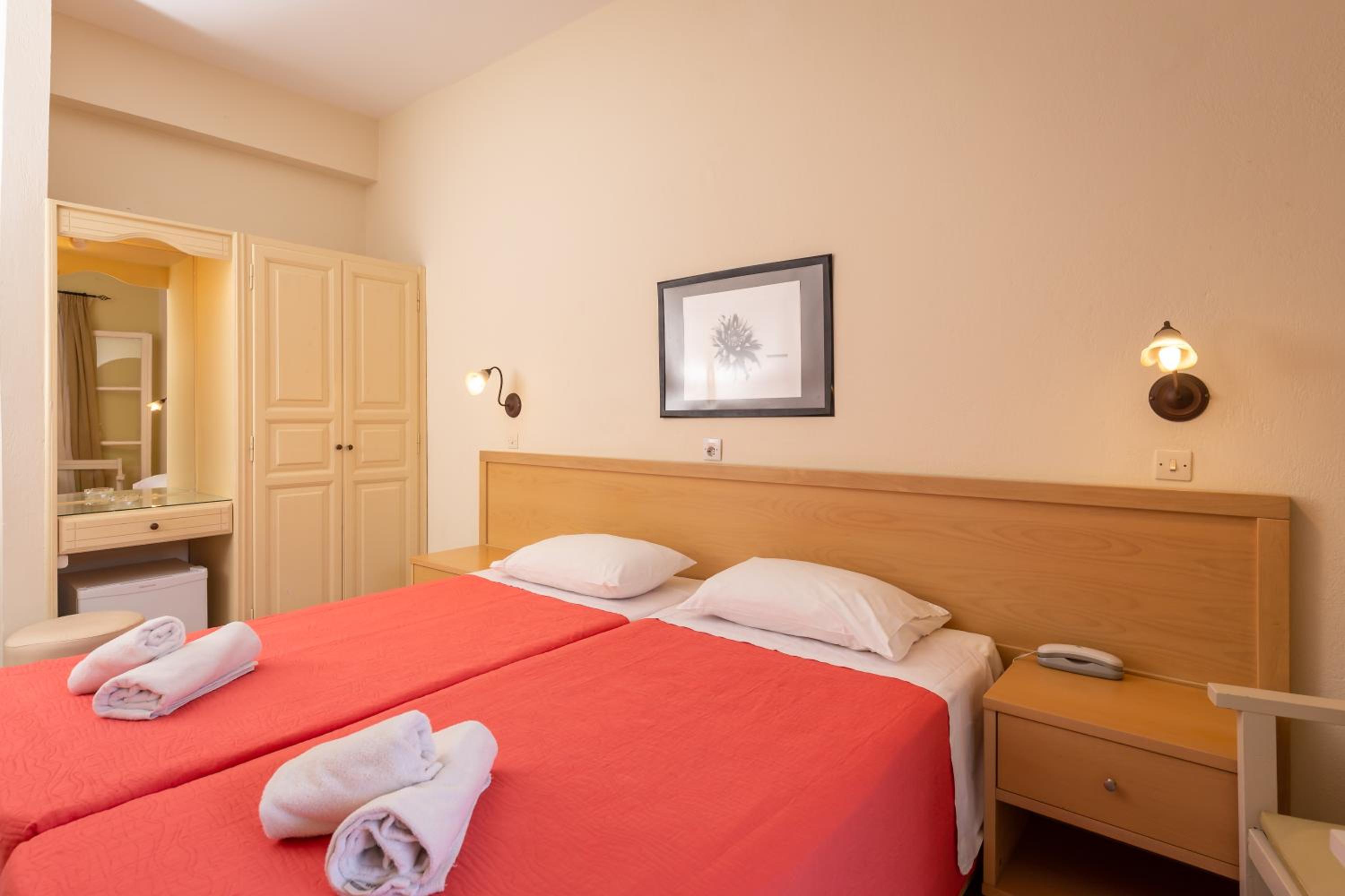 Double or Twin Room photo 1