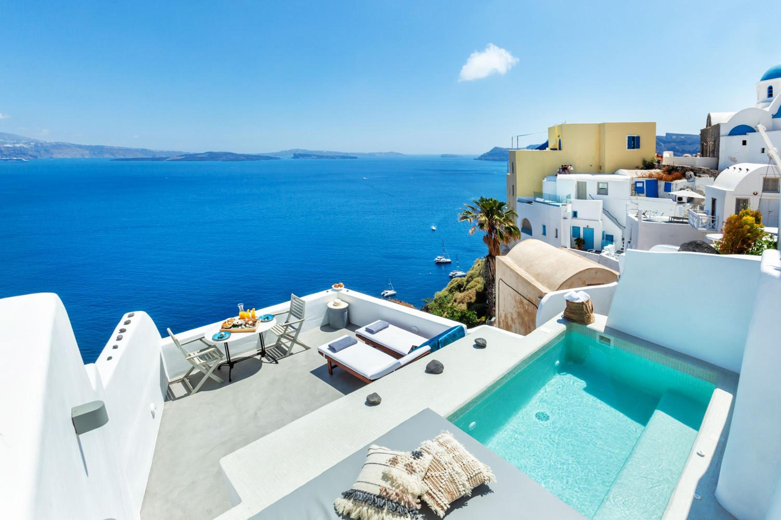 Sapphire Suite with Outdoor Private Hot Tub photo 2