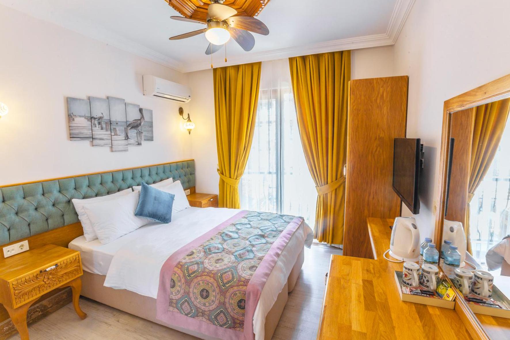 Deluxe Double or Twin Room with Mountain View photo 2
