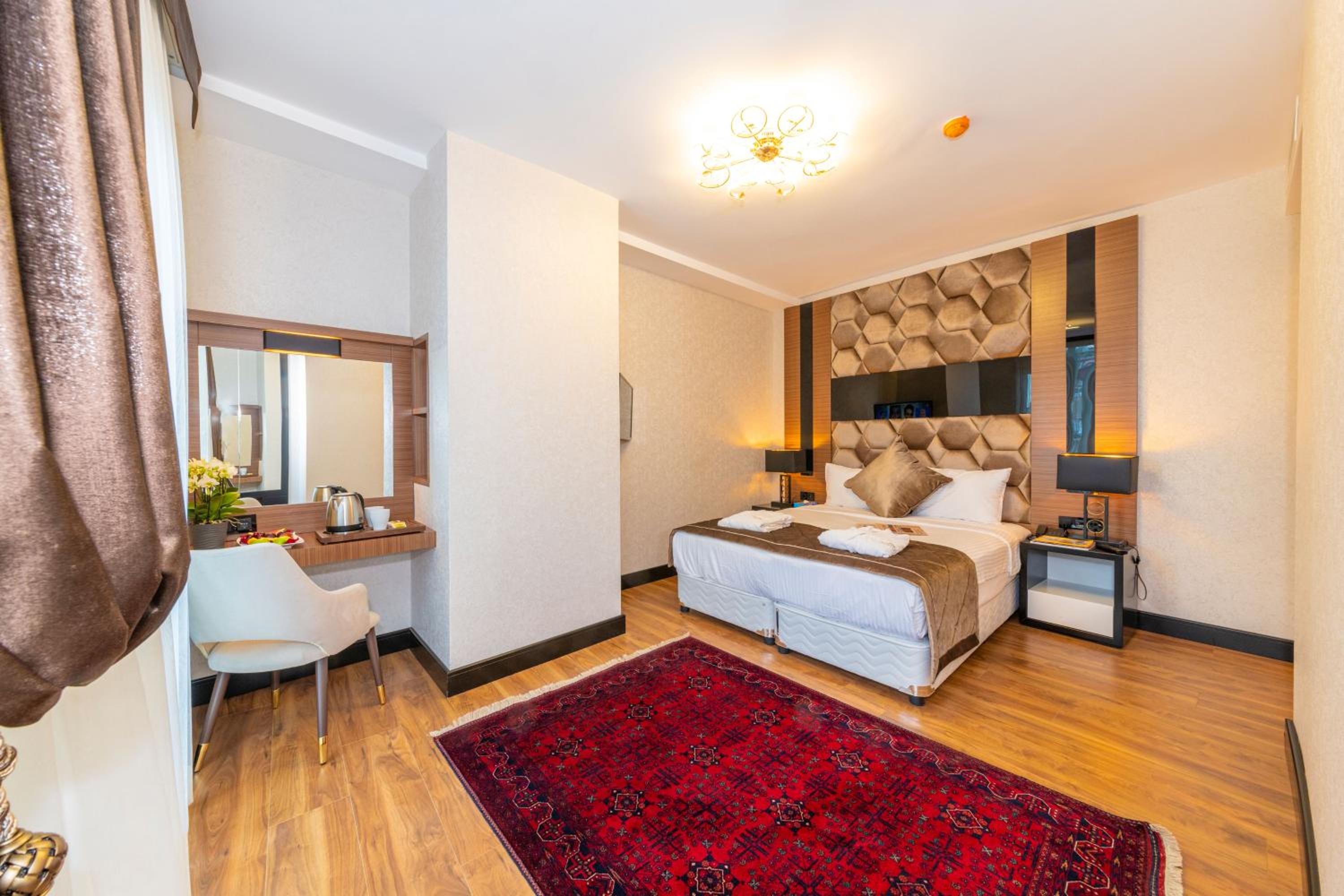 Deluxe Double Room photo 2
