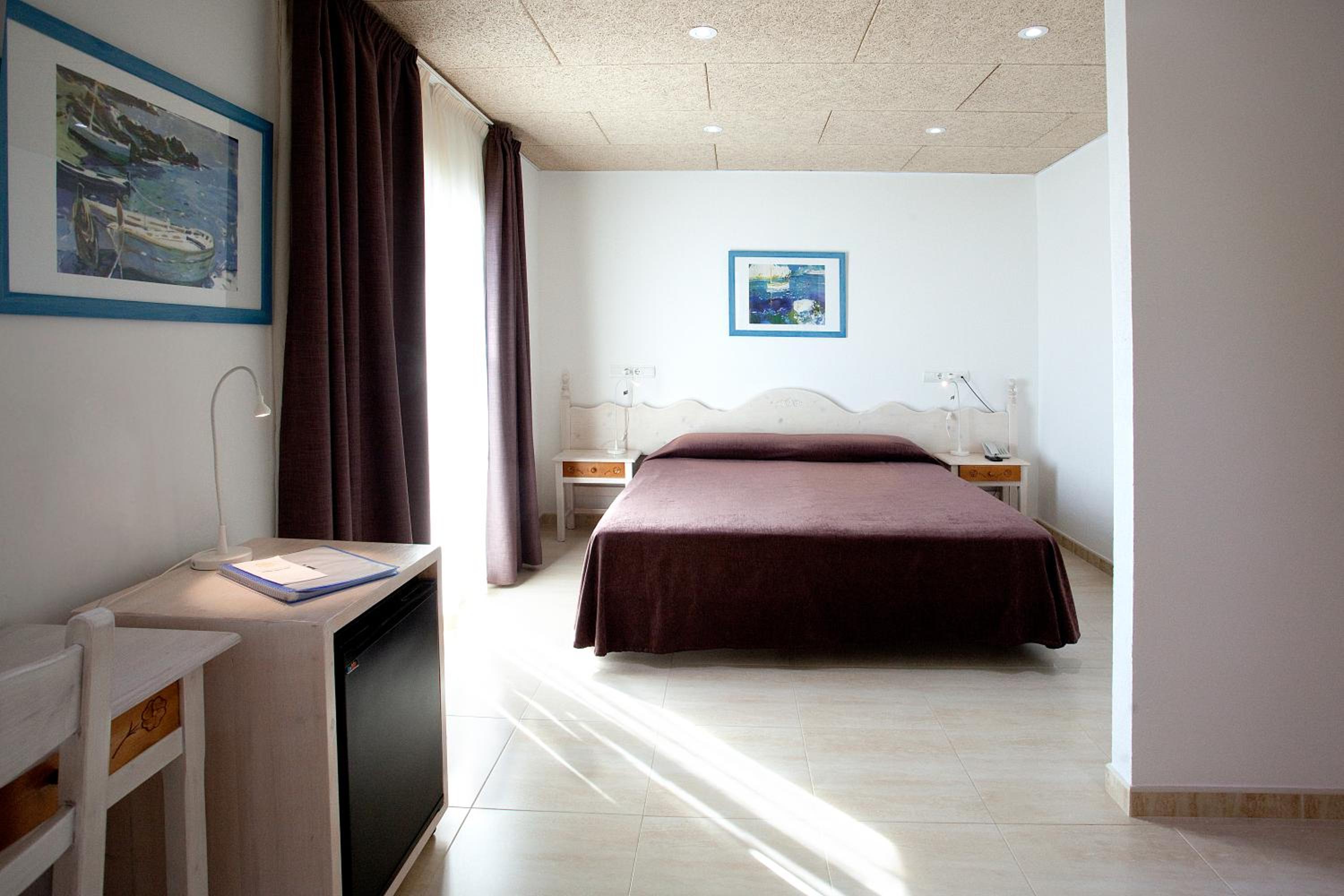 Suite exterior photo 3