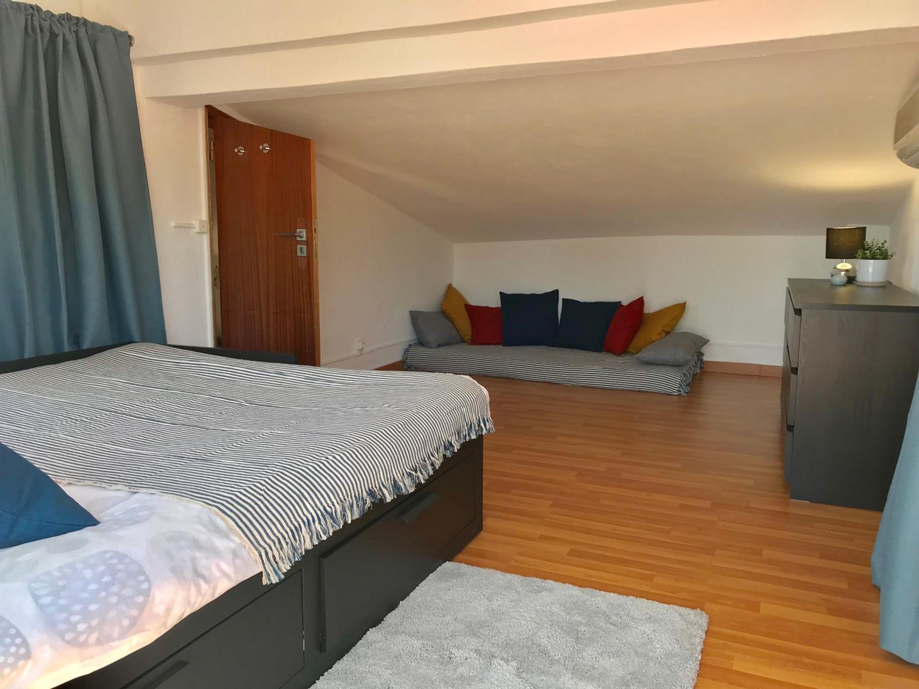 Four-Bedroom House photo 3