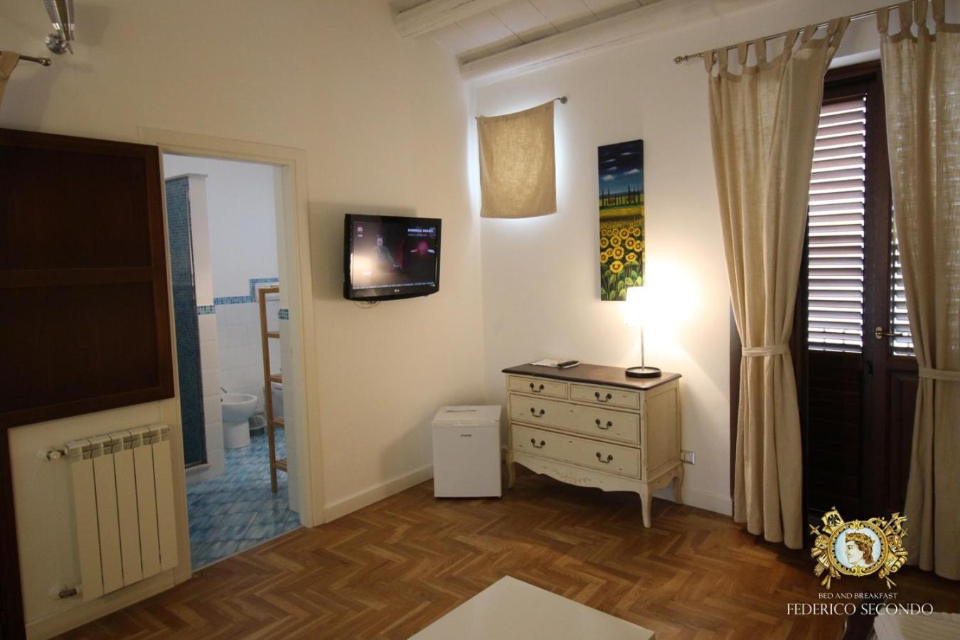 Double Room with Balcony - Photo 55