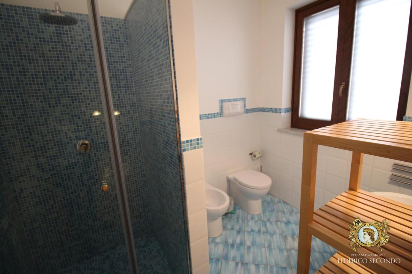 Double Room with Balcony - Photo 28