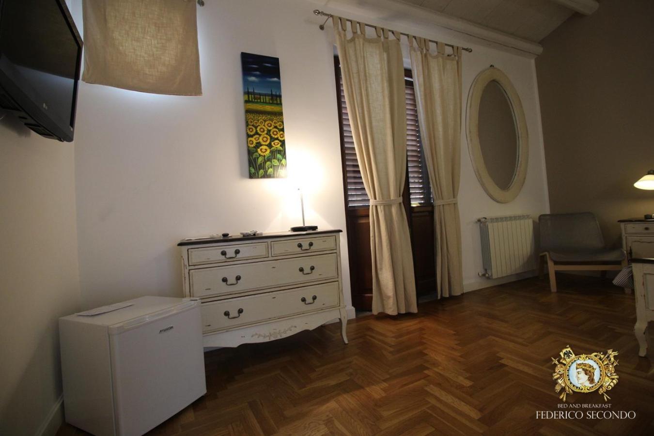 Double Room with Balcony - Photo 18