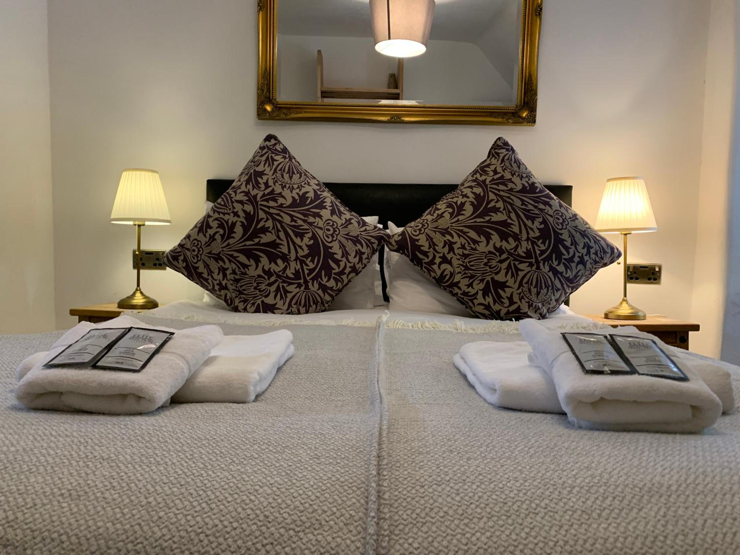 Deluxe Double Room - Kirkhill - Photo 1