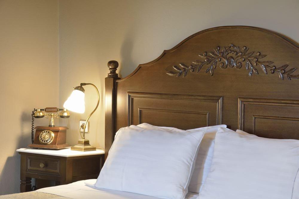 Deluxe Double or Twin Room with Fireplace - Photo 1