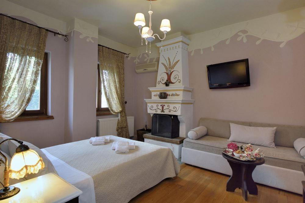 Deluxe Double or Twin Room with Fireplace - Photo 4