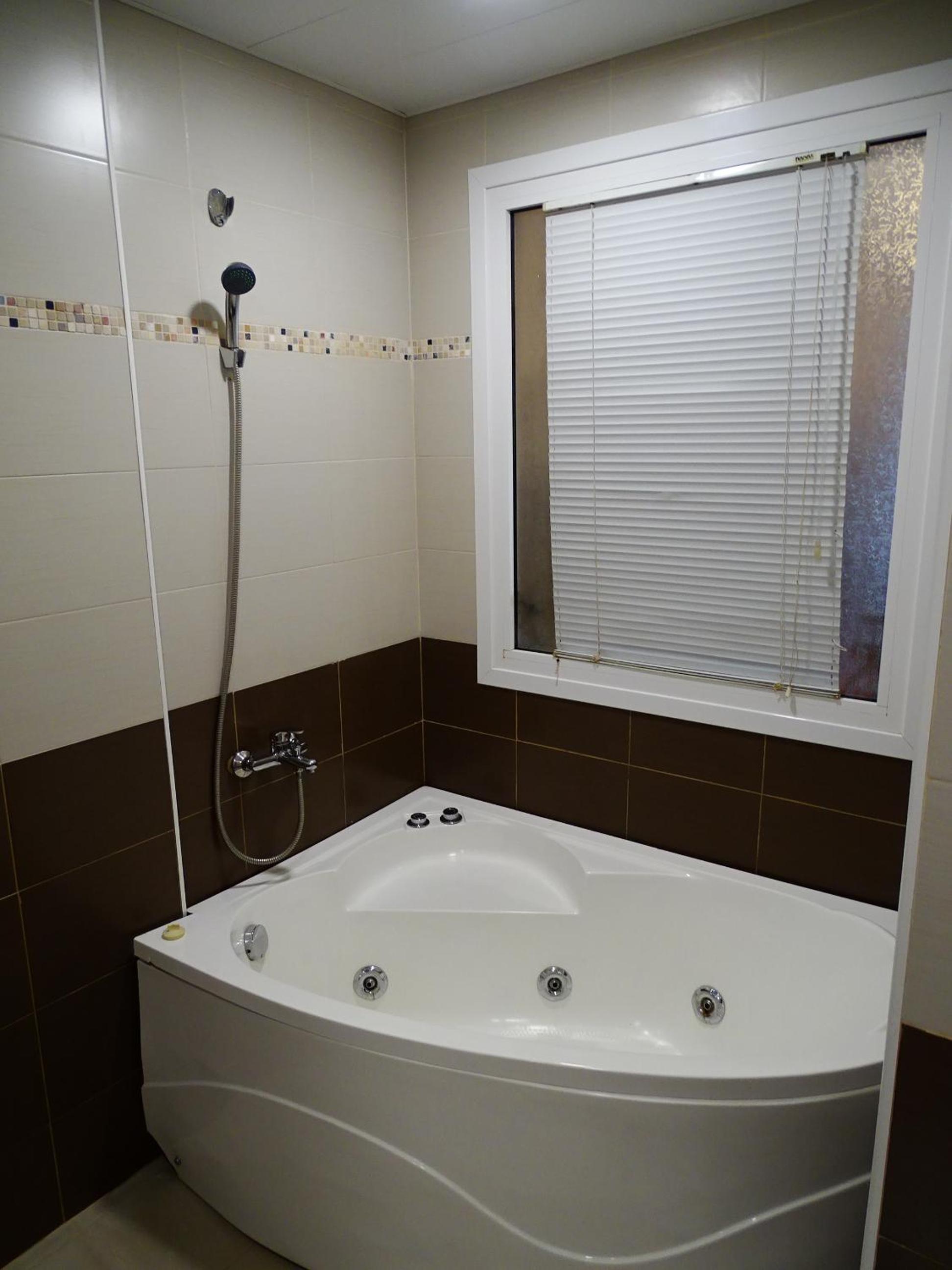 Double Room with Spa Bath - Photo 12