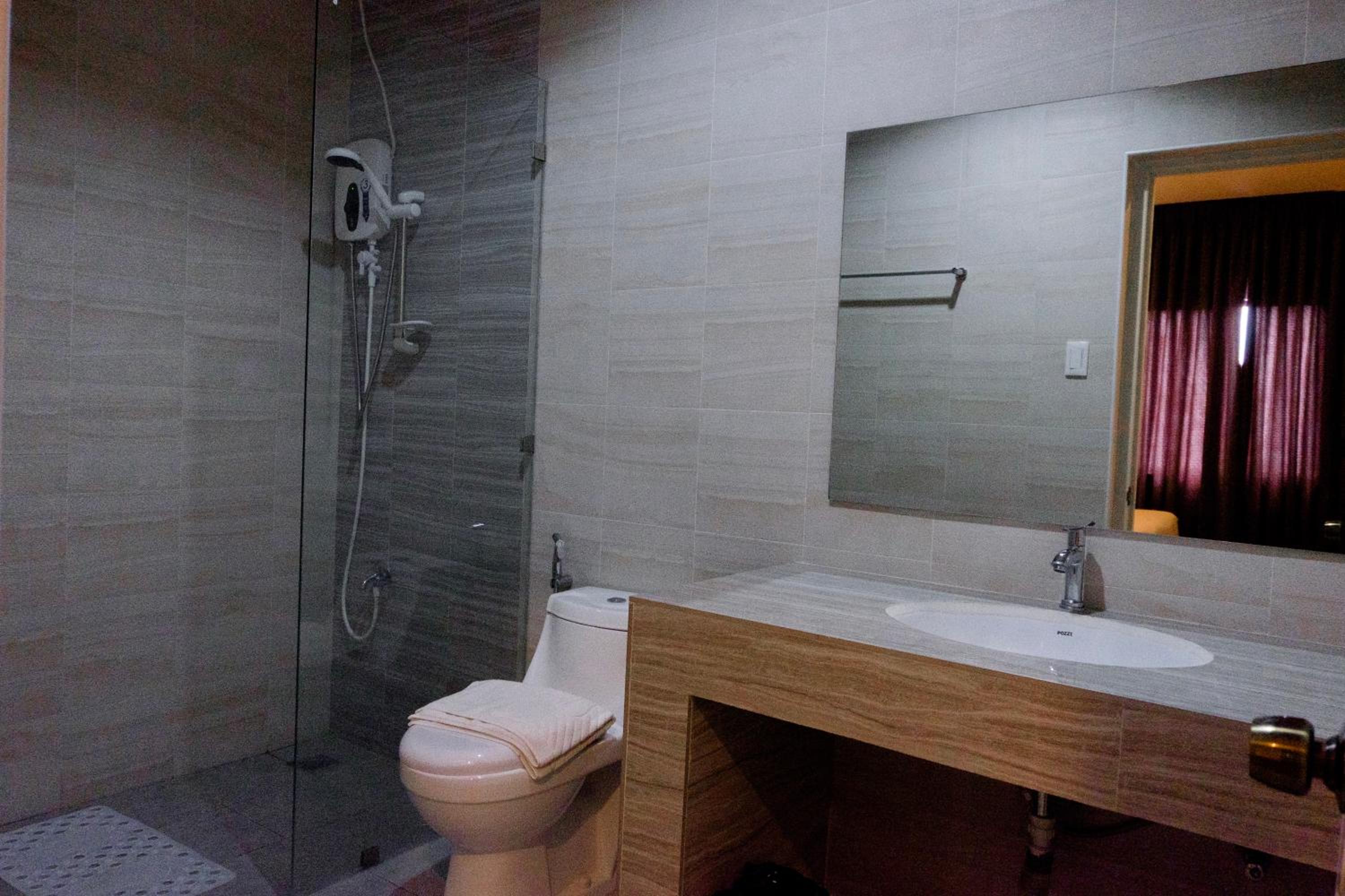 Deluxe Twin Room - Photo 10