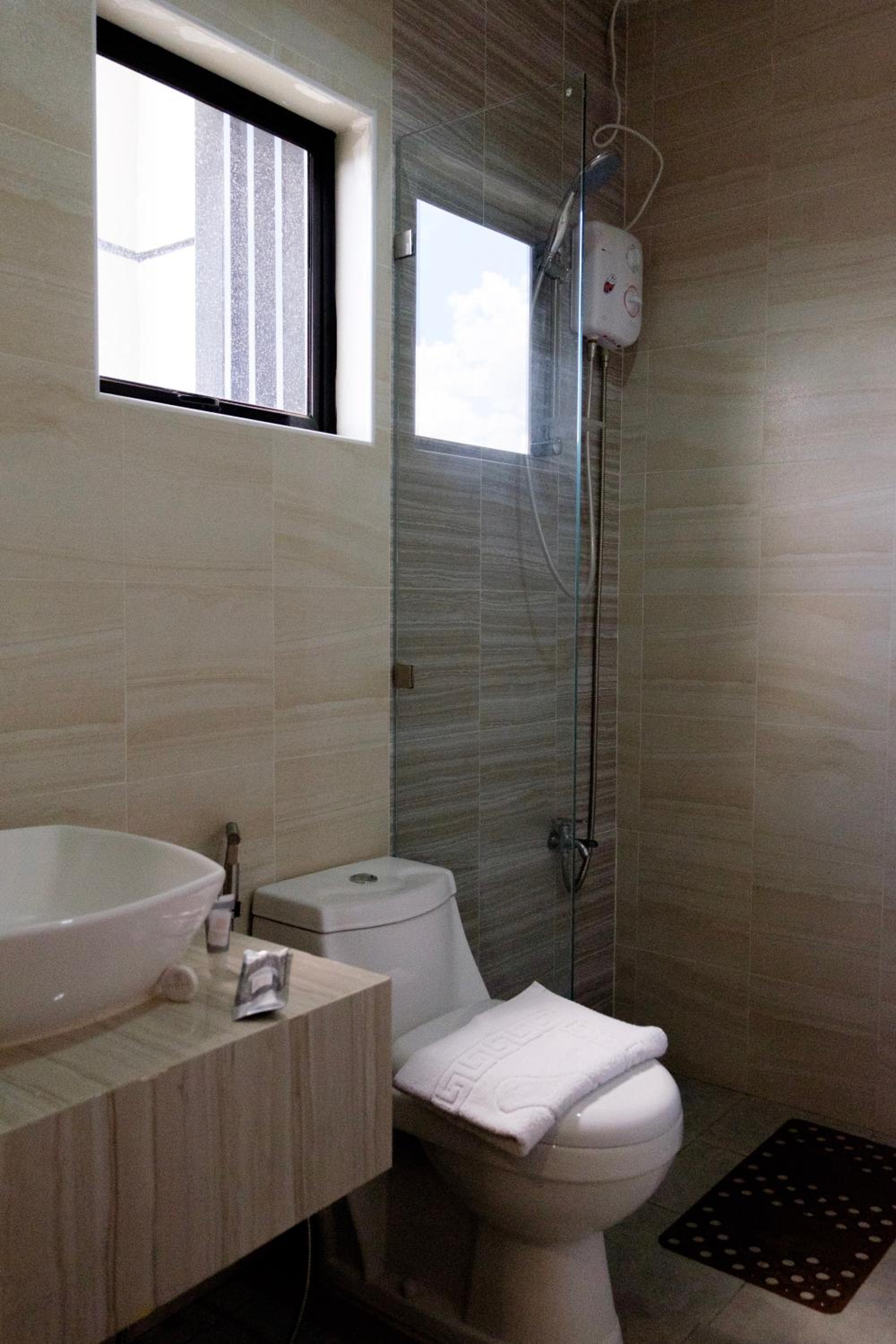 Deluxe Triple Room - Photo 5