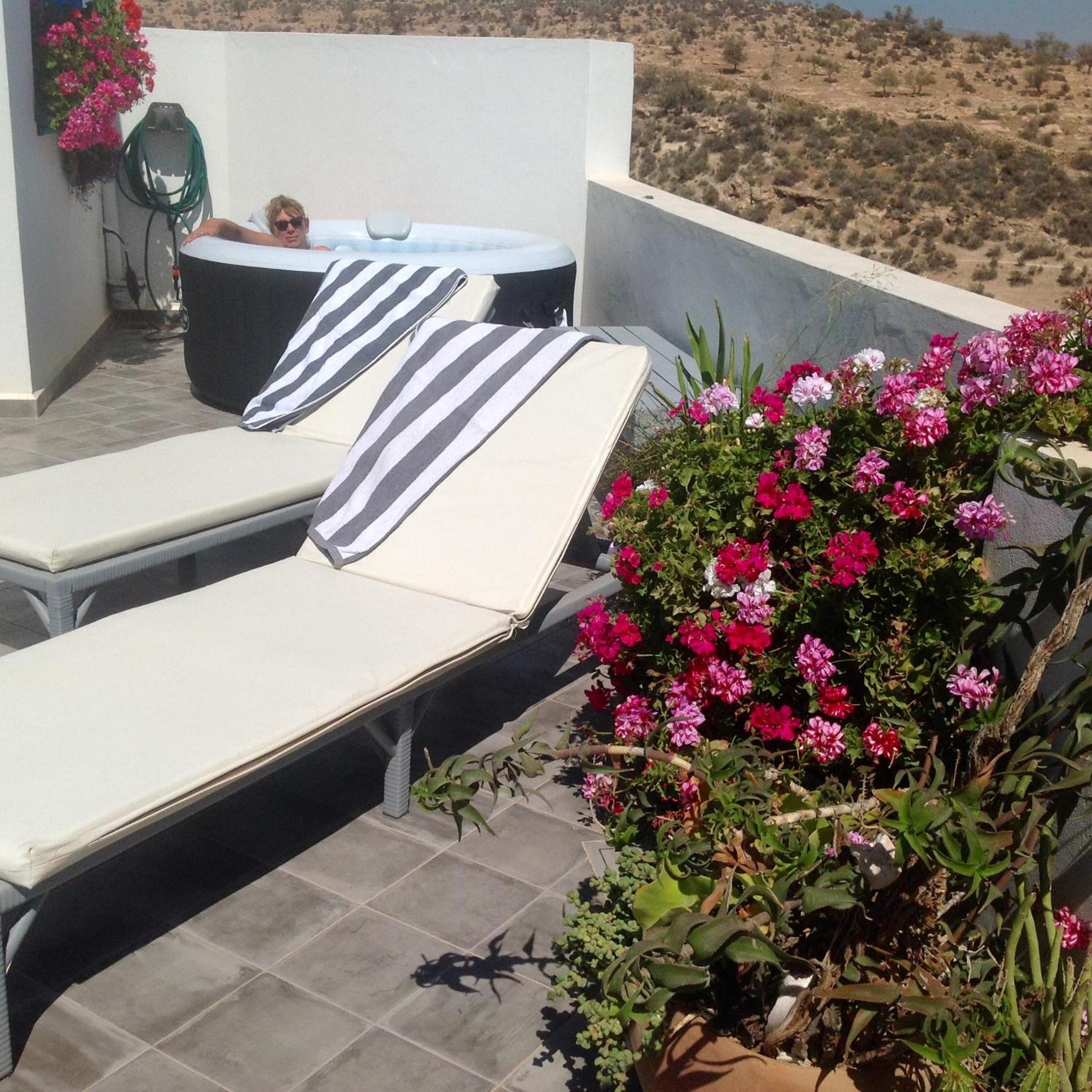 Apartment with Sea View - Photo 8