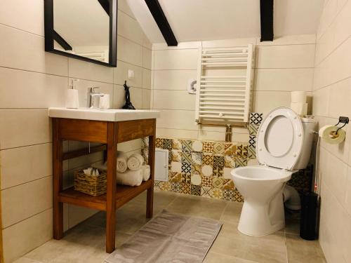 Double Room with Private Bathroom photo 3
