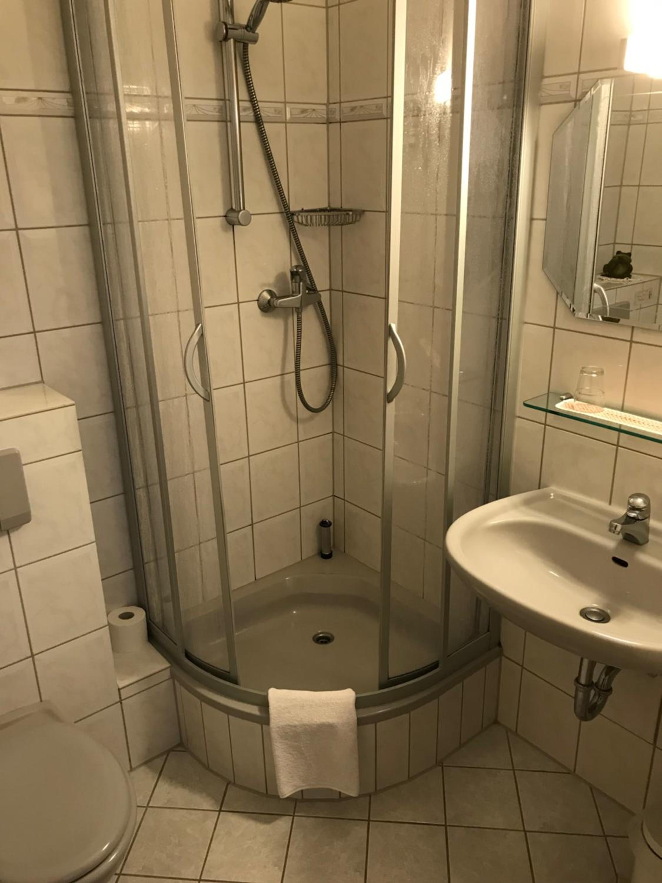 Single Room With Private Bathroom photo 2