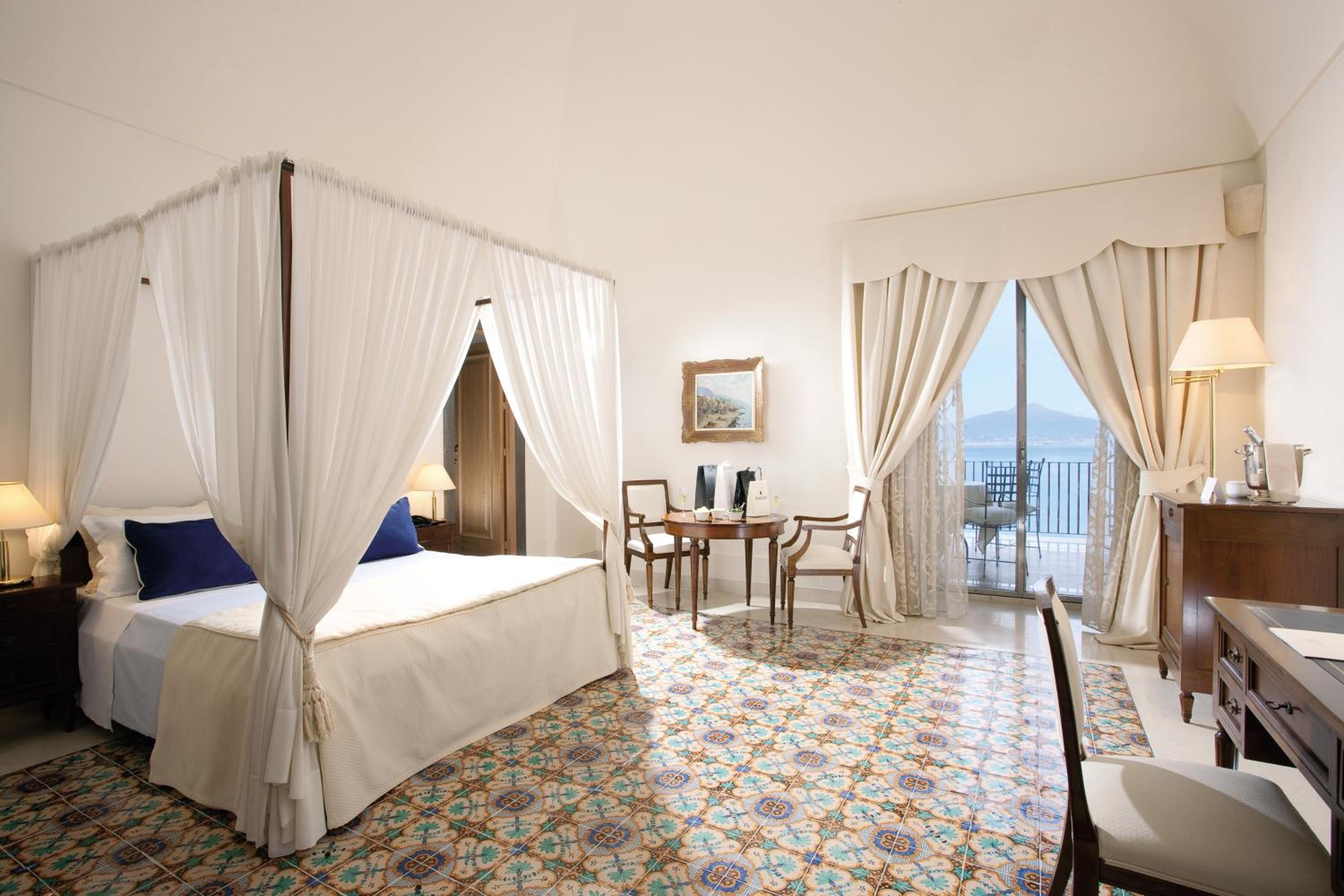 Junior Suite with Sea View - Photo 1