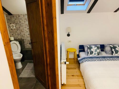 Double Room with Private Bathroom photo 3