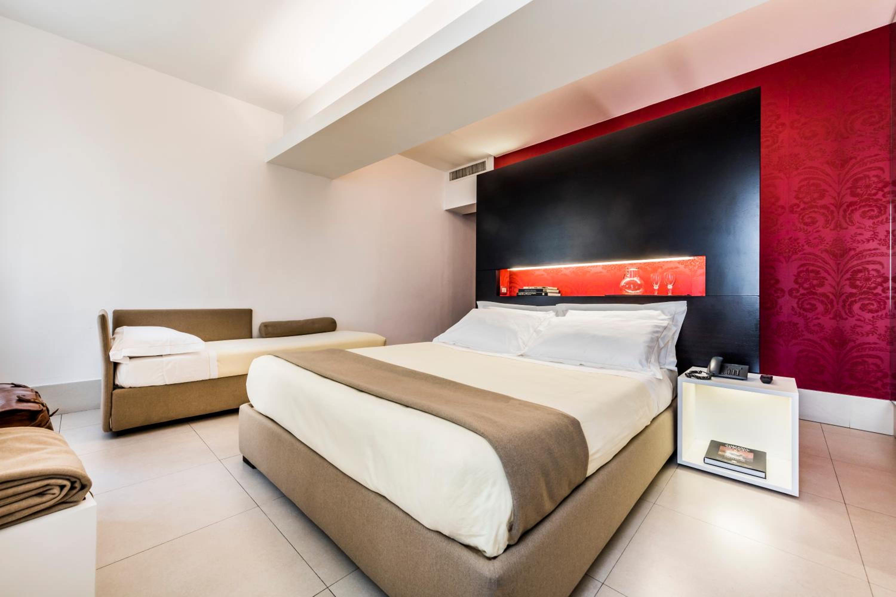 Deluxe Double Room photo 2
