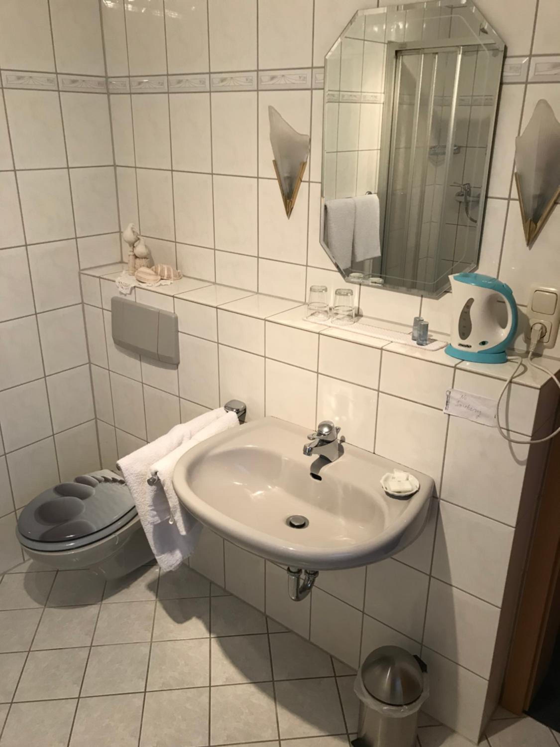 Double Room With Private Bathroom photo 3