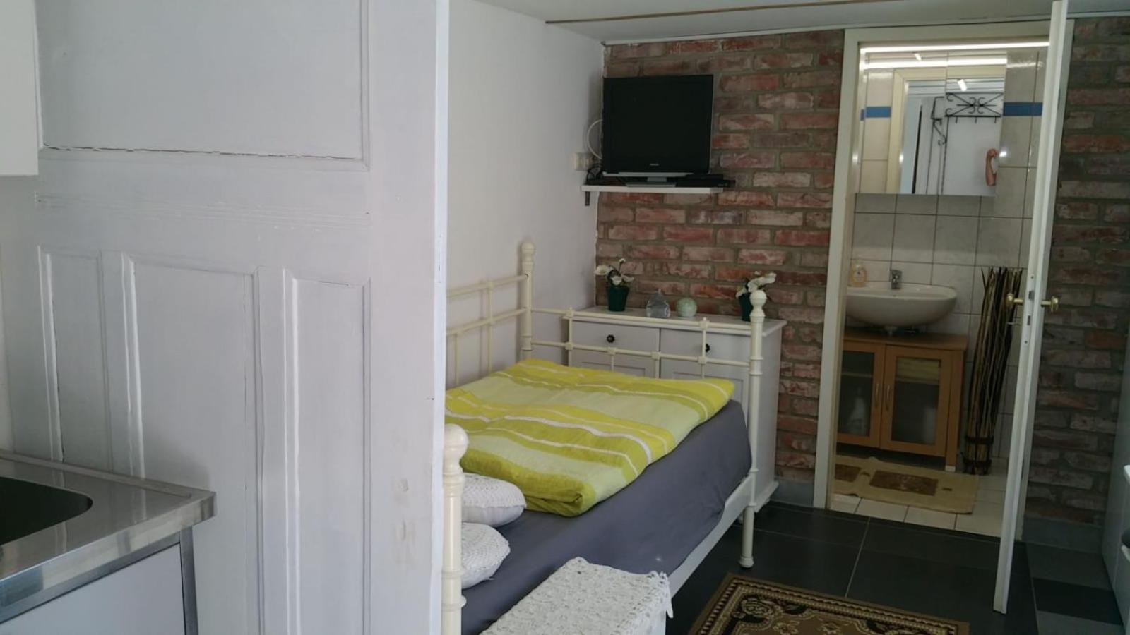 Apartment photo 2