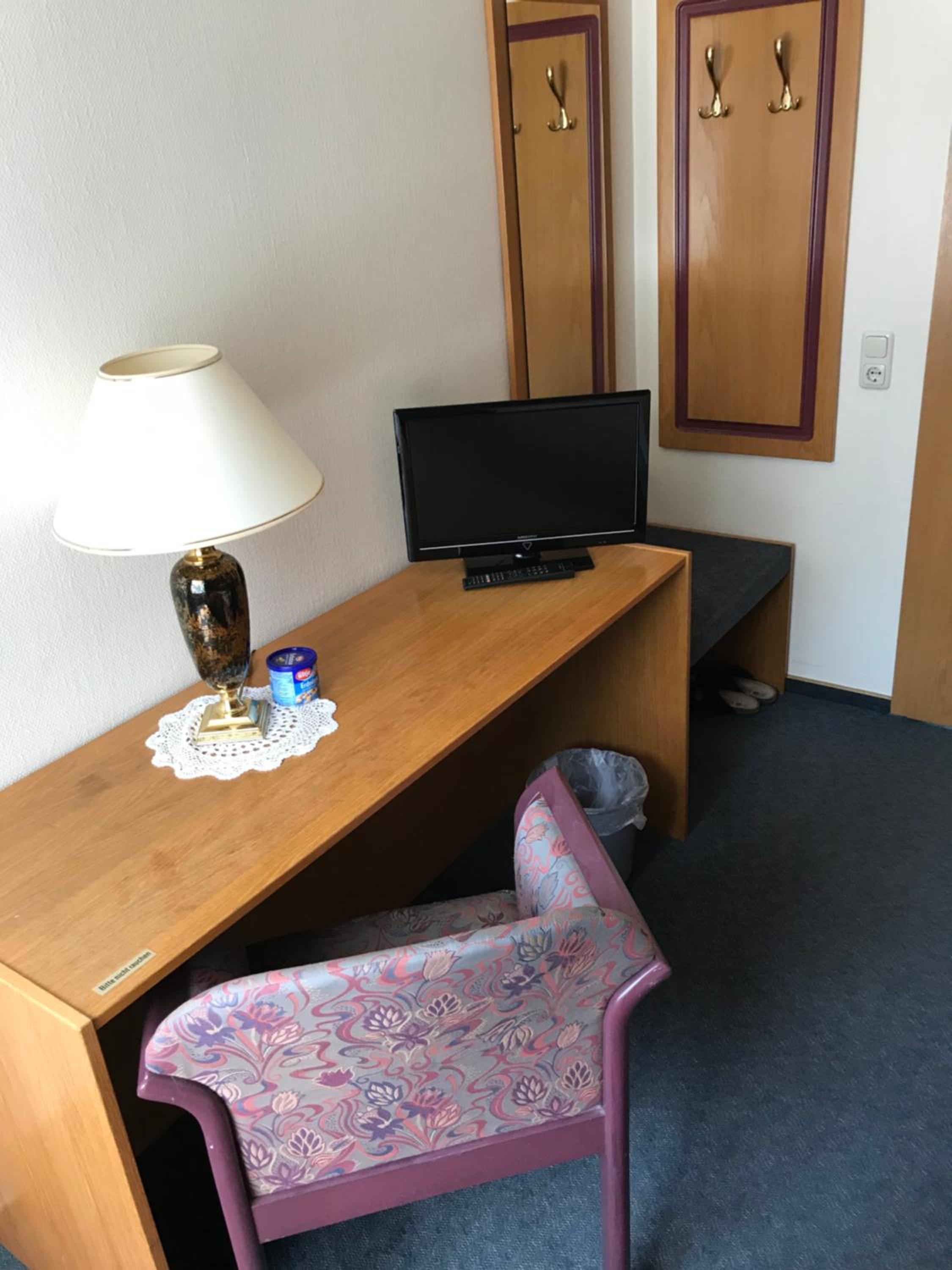 Single Room With Private Bathroom photo 2