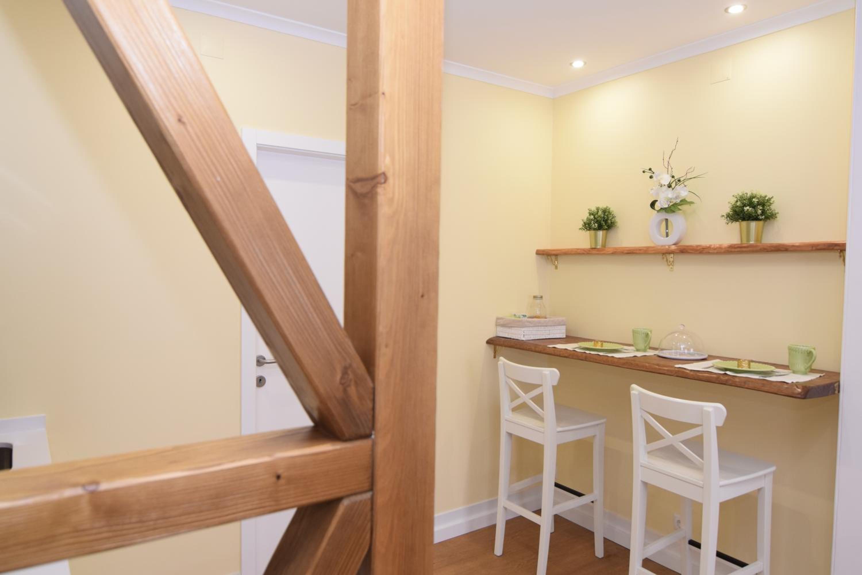 Studio Apartment - Photo 36