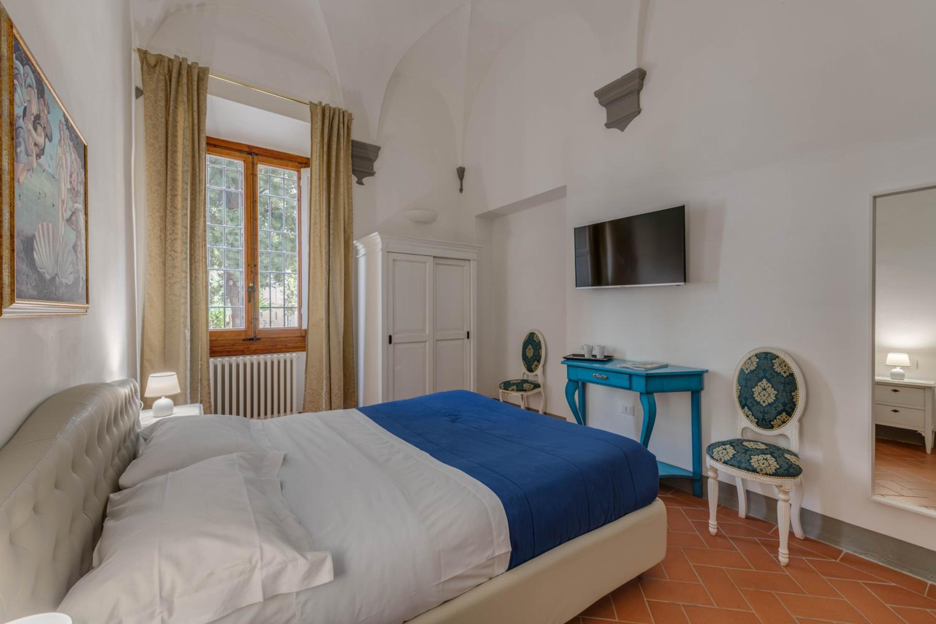 Double Room with Private External Bathroom photo 2